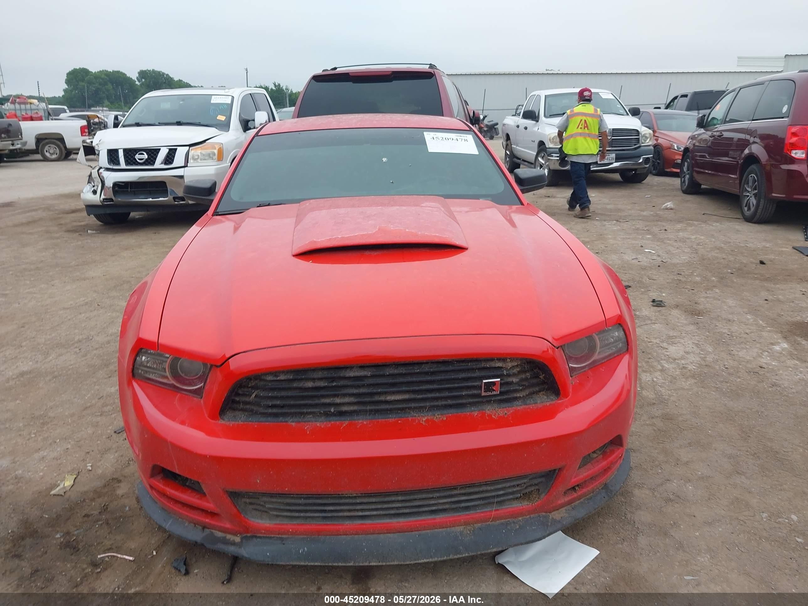 2014 Ford Mustang V6 Red vin: 1ZVBP8AM1E5300500