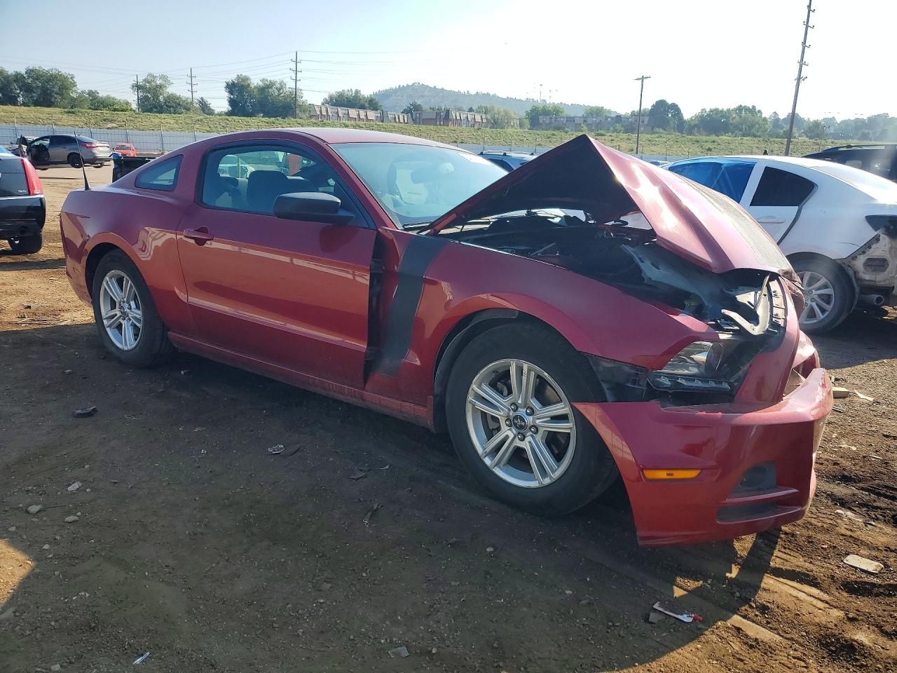 2014 Ford Mustang Red vin: 1ZVBP8AM1E5306362
