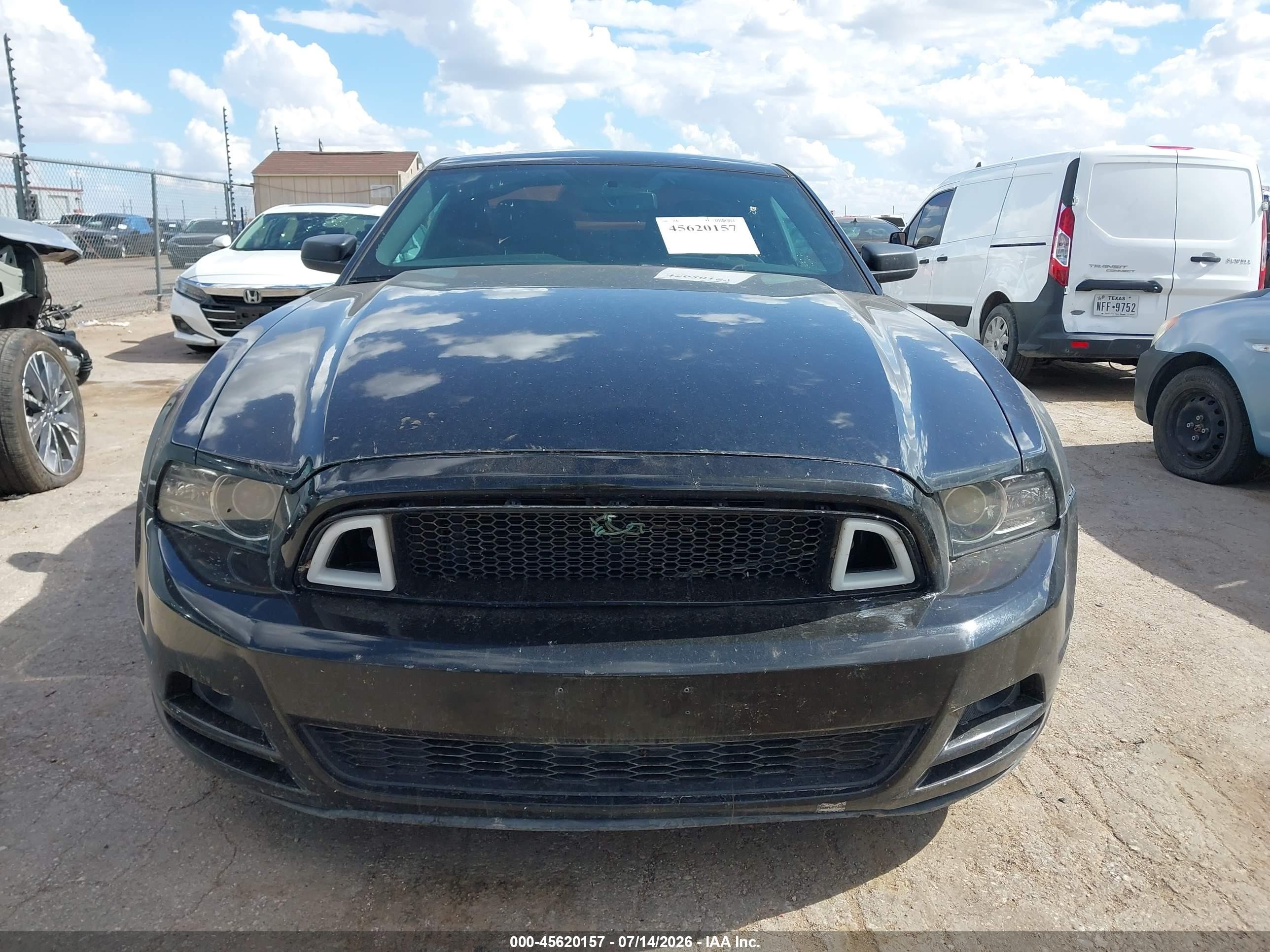 2014 Ford Mustang V6 Черный vin: 1ZVBP8AM1E5306555