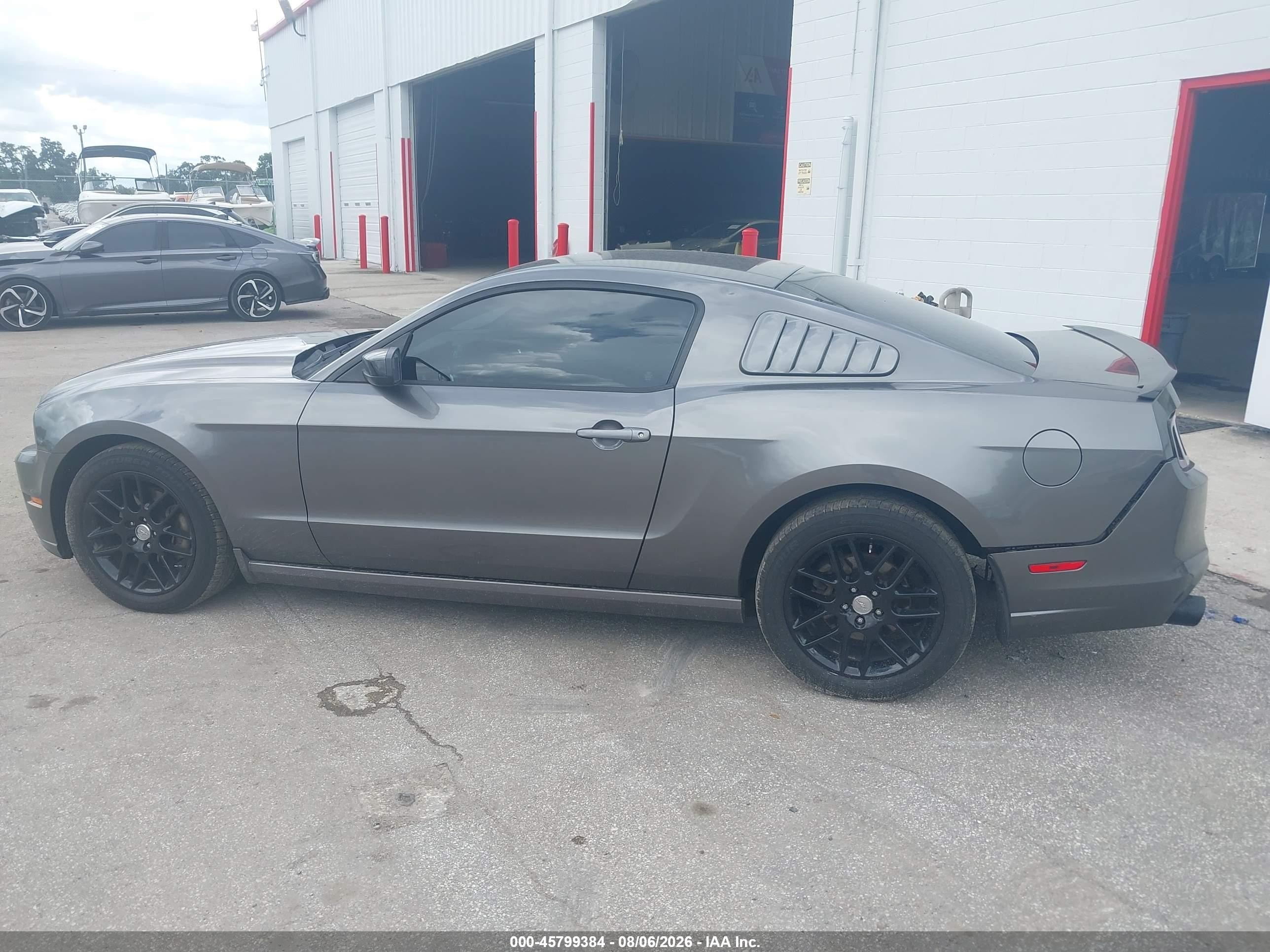 2014 Ford Mustang V6 Gray vin: 1ZVBP8AM1E5313053