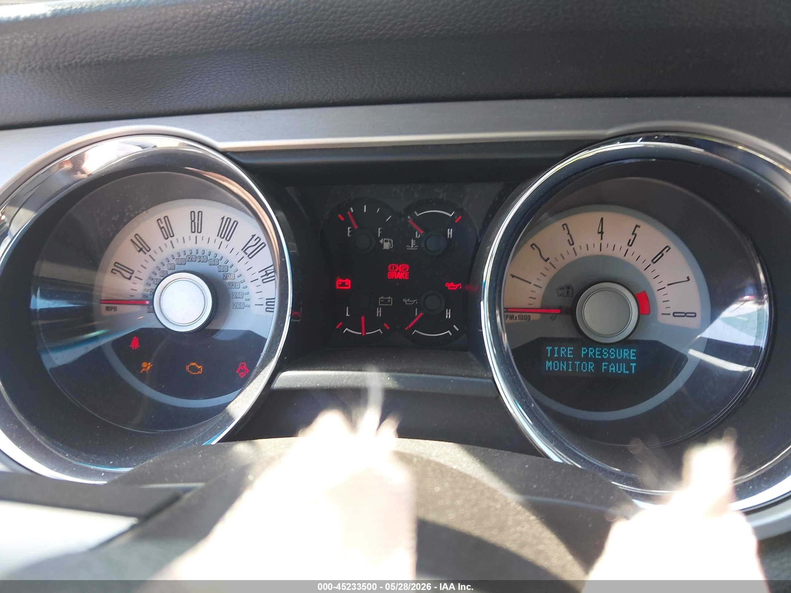 2011 Ford Mustang V6 Premium Silver vin: 1ZVBP8AM2B5106781