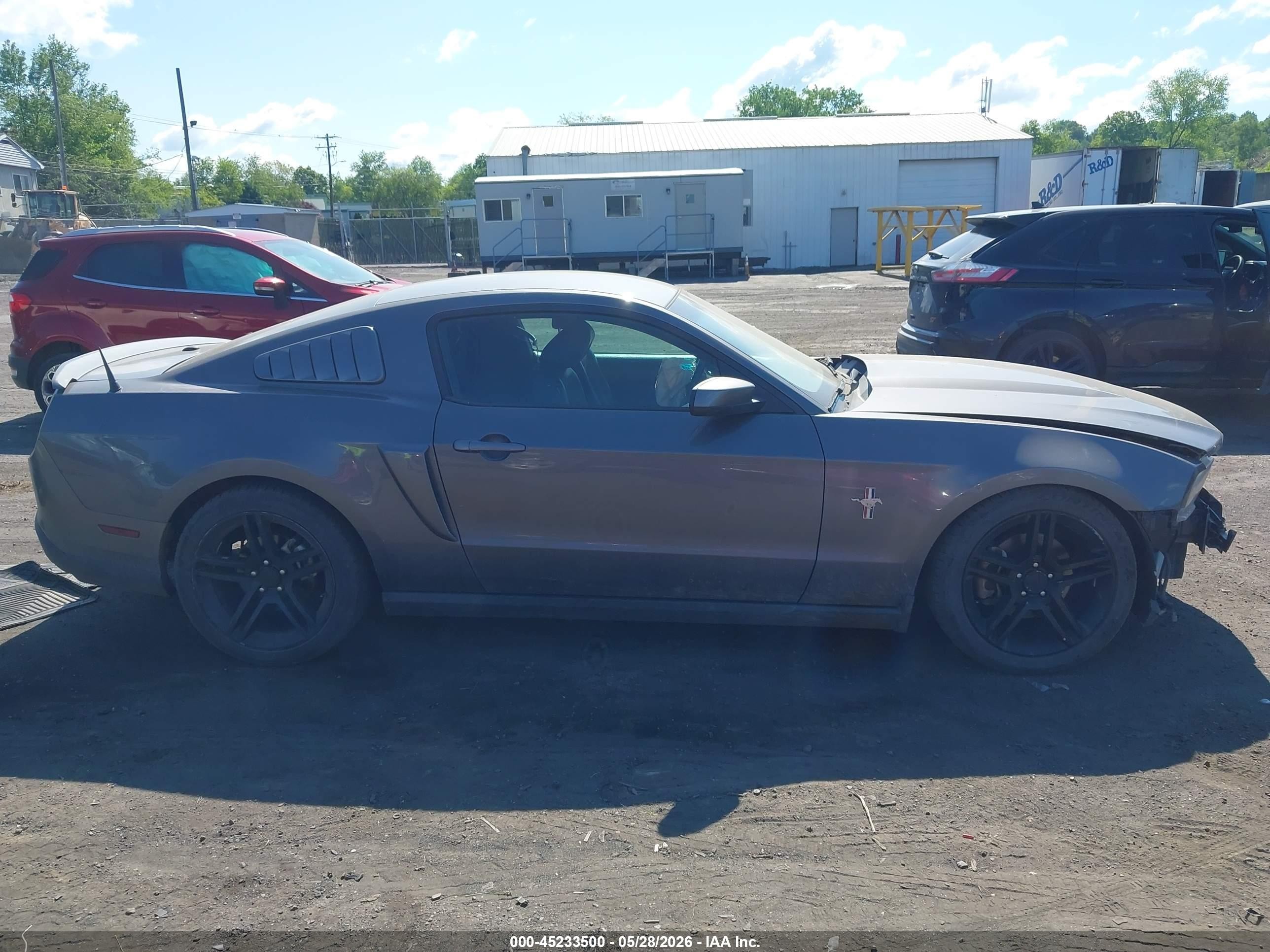 2011 Ford Mustang V6 Premium Silver vin: 1ZVBP8AM2B5106781