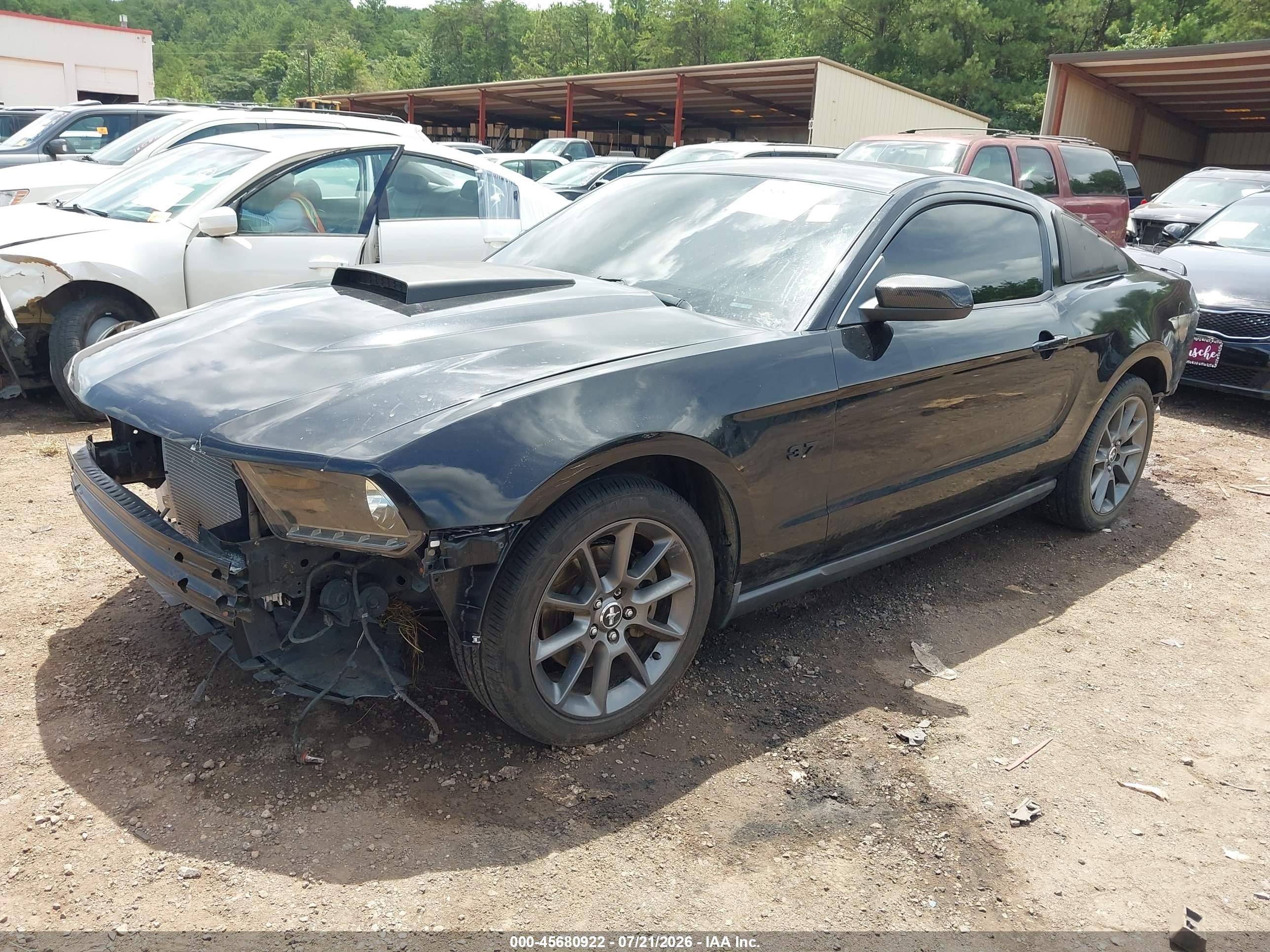 2011 Ford Mustang V6 Premium Черный vin: 1ZVBP8AM2B5117019