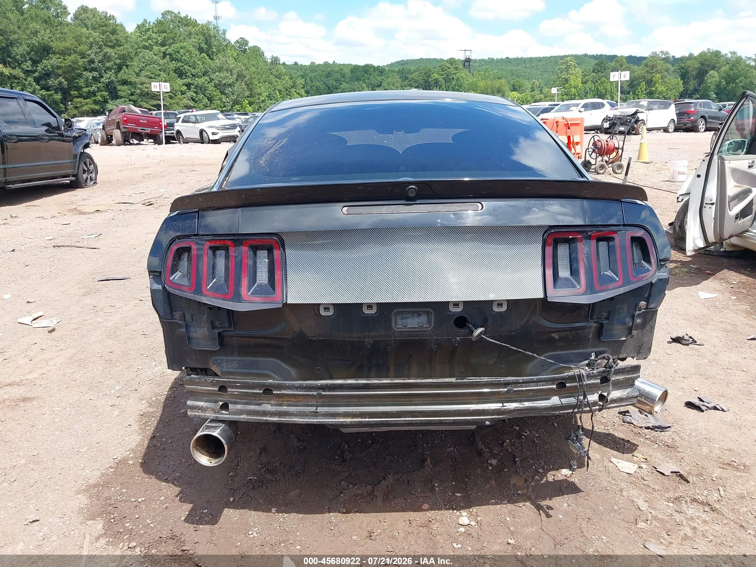 2011 Ford Mustang V6 Premium Черный vin: 1ZVBP8AM2B5117019