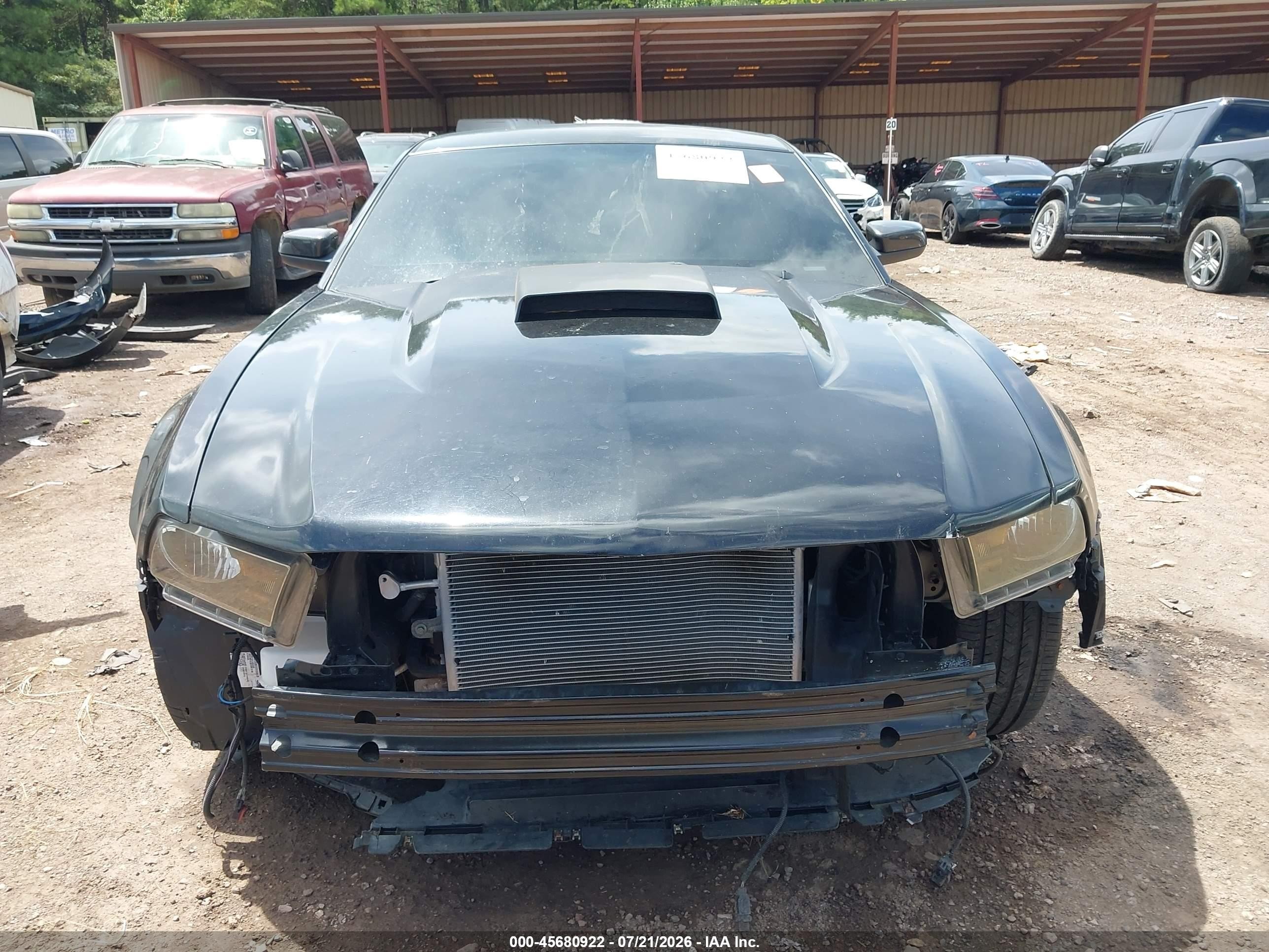 2011 Ford Mustang V6 Premium Черный vin: 1ZVBP8AM2B5117019