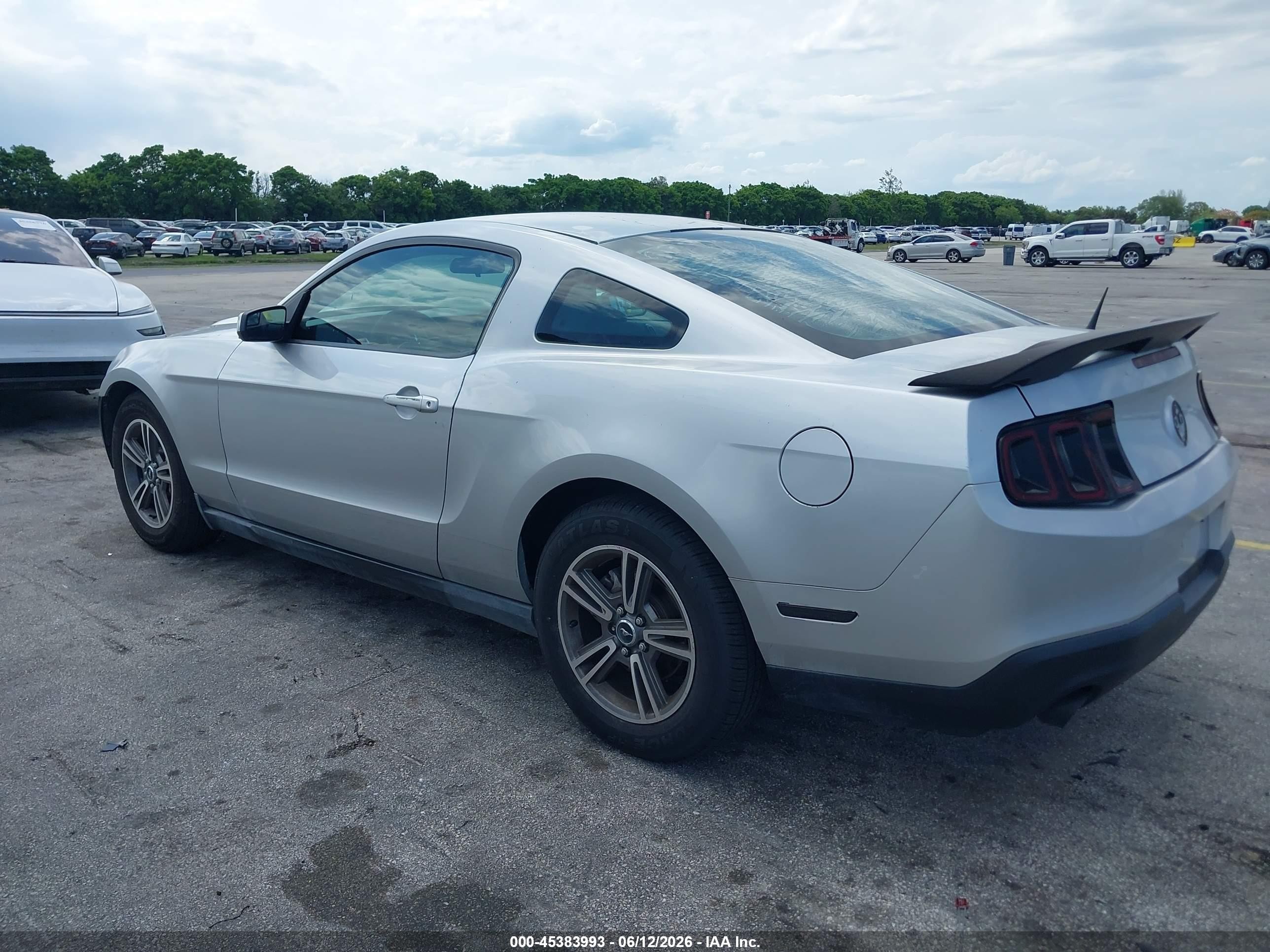 2011 Ford Mustang V6 Silver vin: 1ZVBP8AM2B5138517