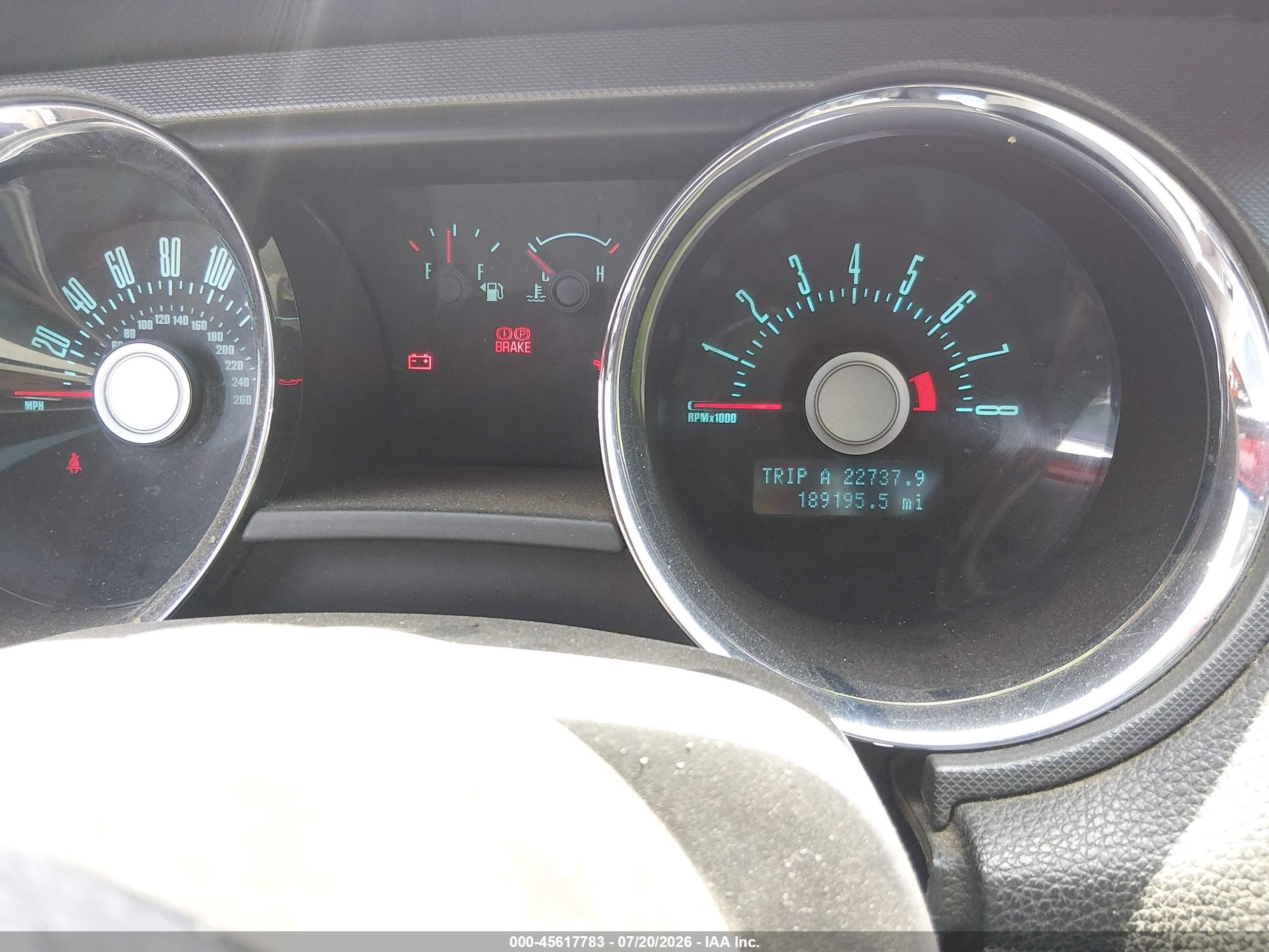 2011 Ford Mustang V6 Красный vin: 1ZVBP8AM2B5143894