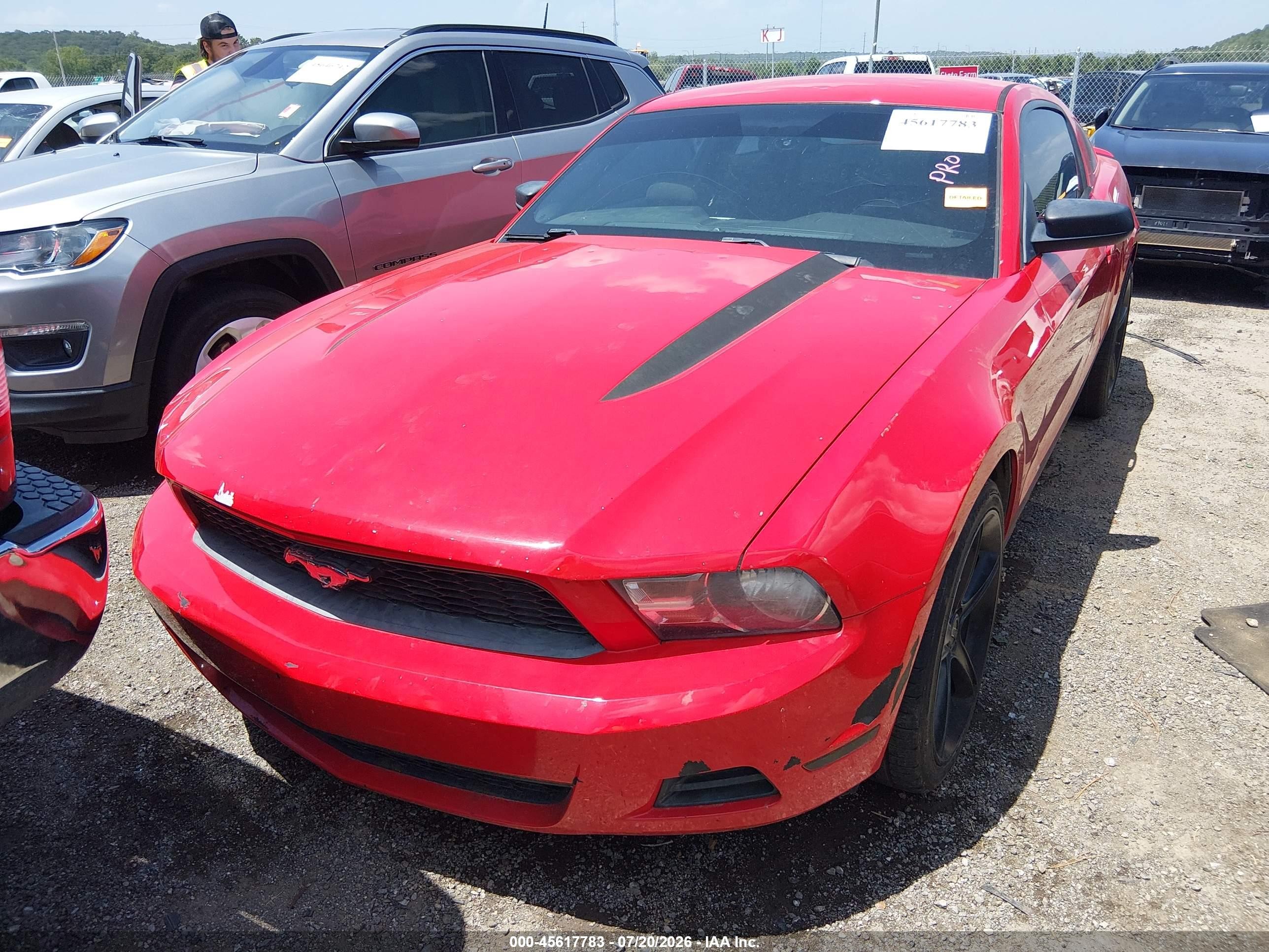 2011 Ford Mustang V6 Красный vin: 1ZVBP8AM2B5143894