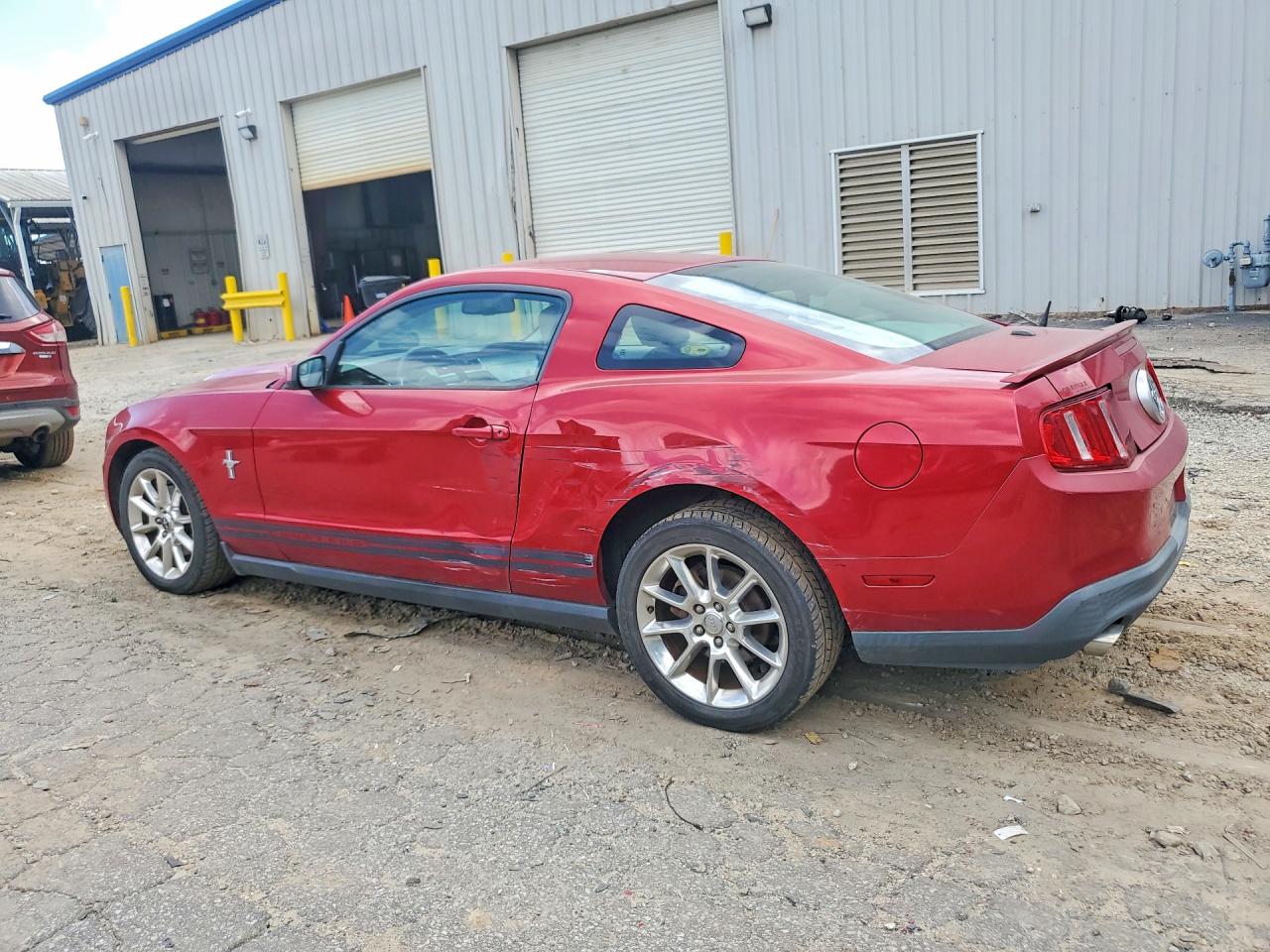 2011 Ford Mustang Red vin: 1ZVBP8AM2B5144575