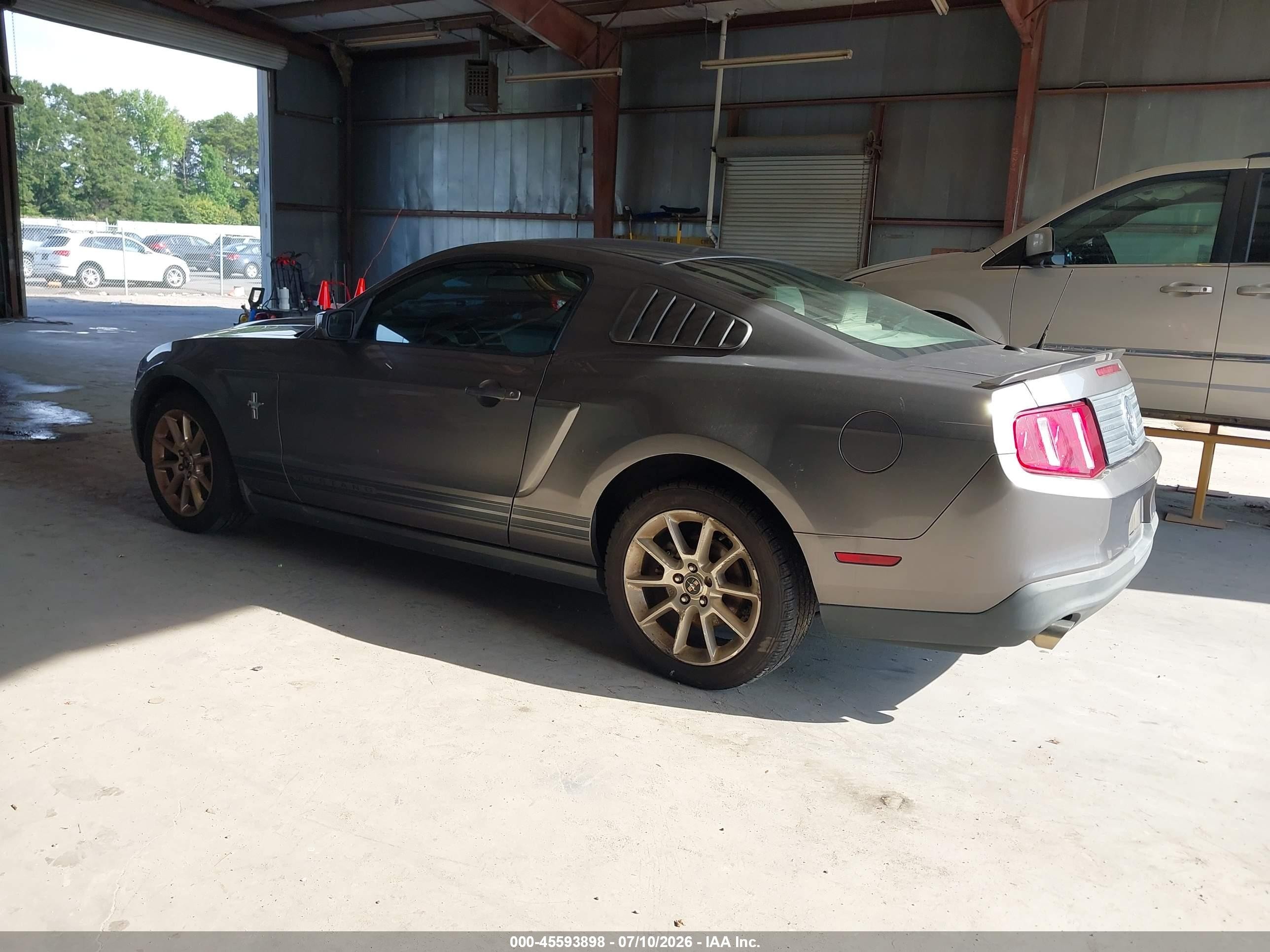 2011 Ford Mustang V6 Premium Brown vin: 1ZVBP8AM2B5155480