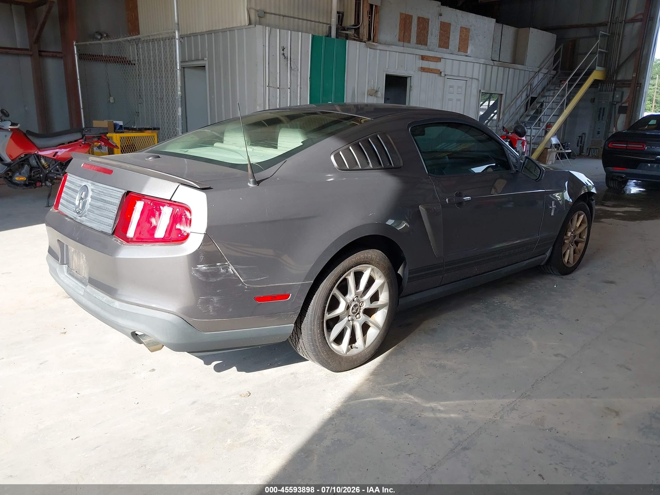 2011 Ford Mustang V6 Premium Brown vin: 1ZVBP8AM2B5155480