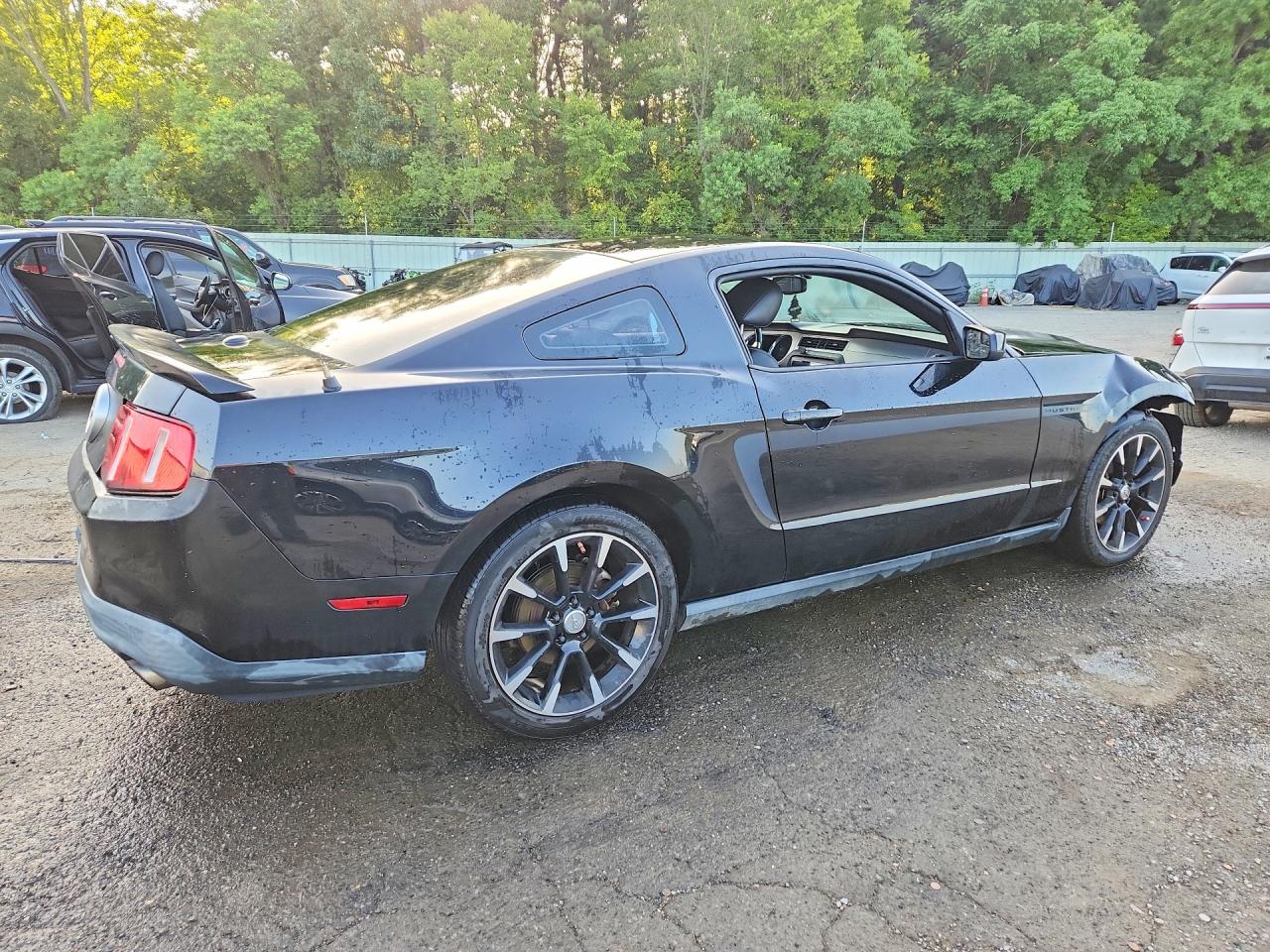 2011 Ford Mustang Black vin: 1ZVBP8AM2B5162798
