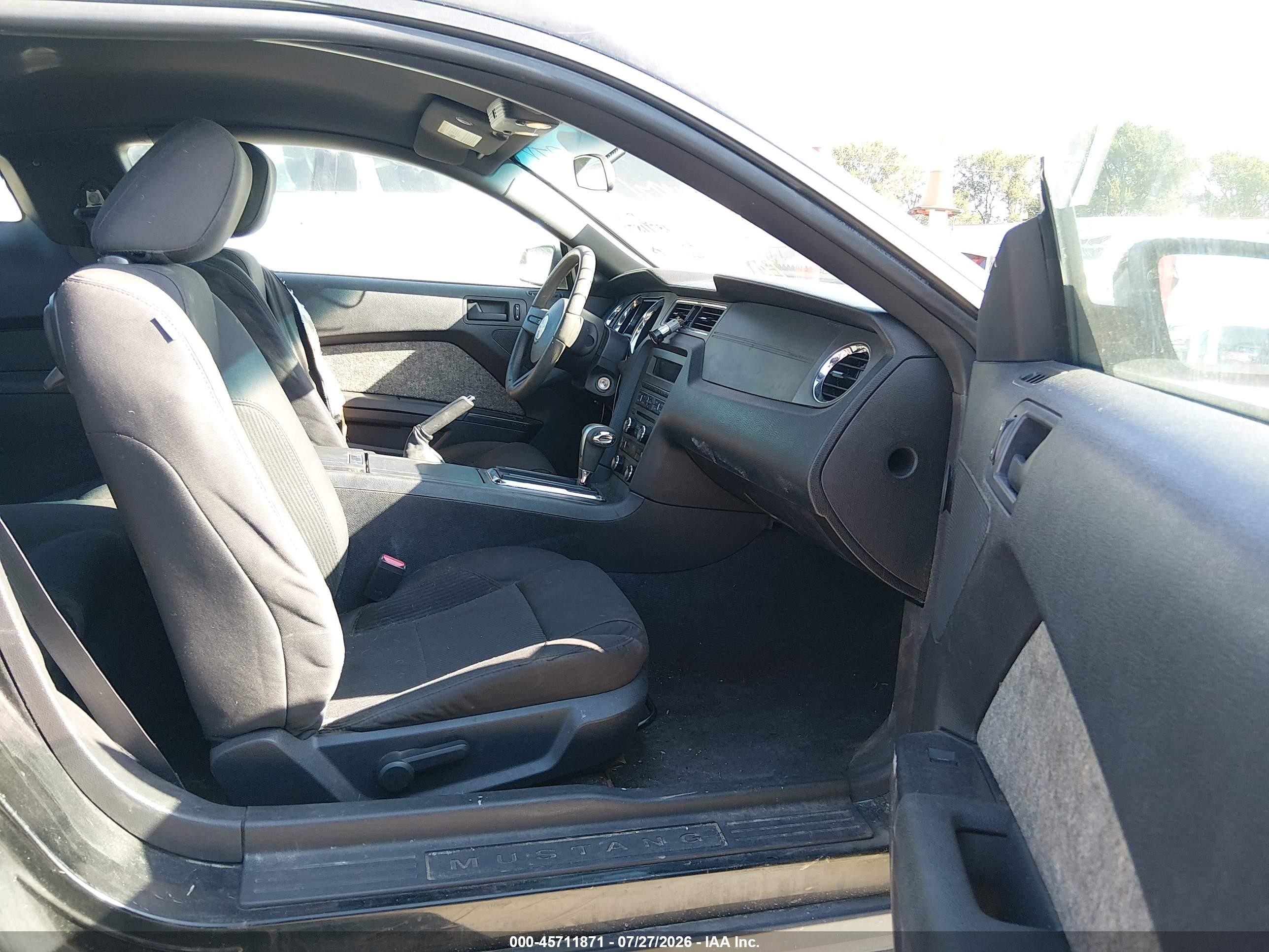2012 Ford Mustang   Black vin: 1ZVBP8AM2C5234567
