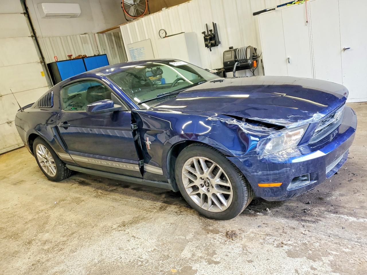 2012 Ford Mustang Синий vin: 1ZVBP8AM2C5252180