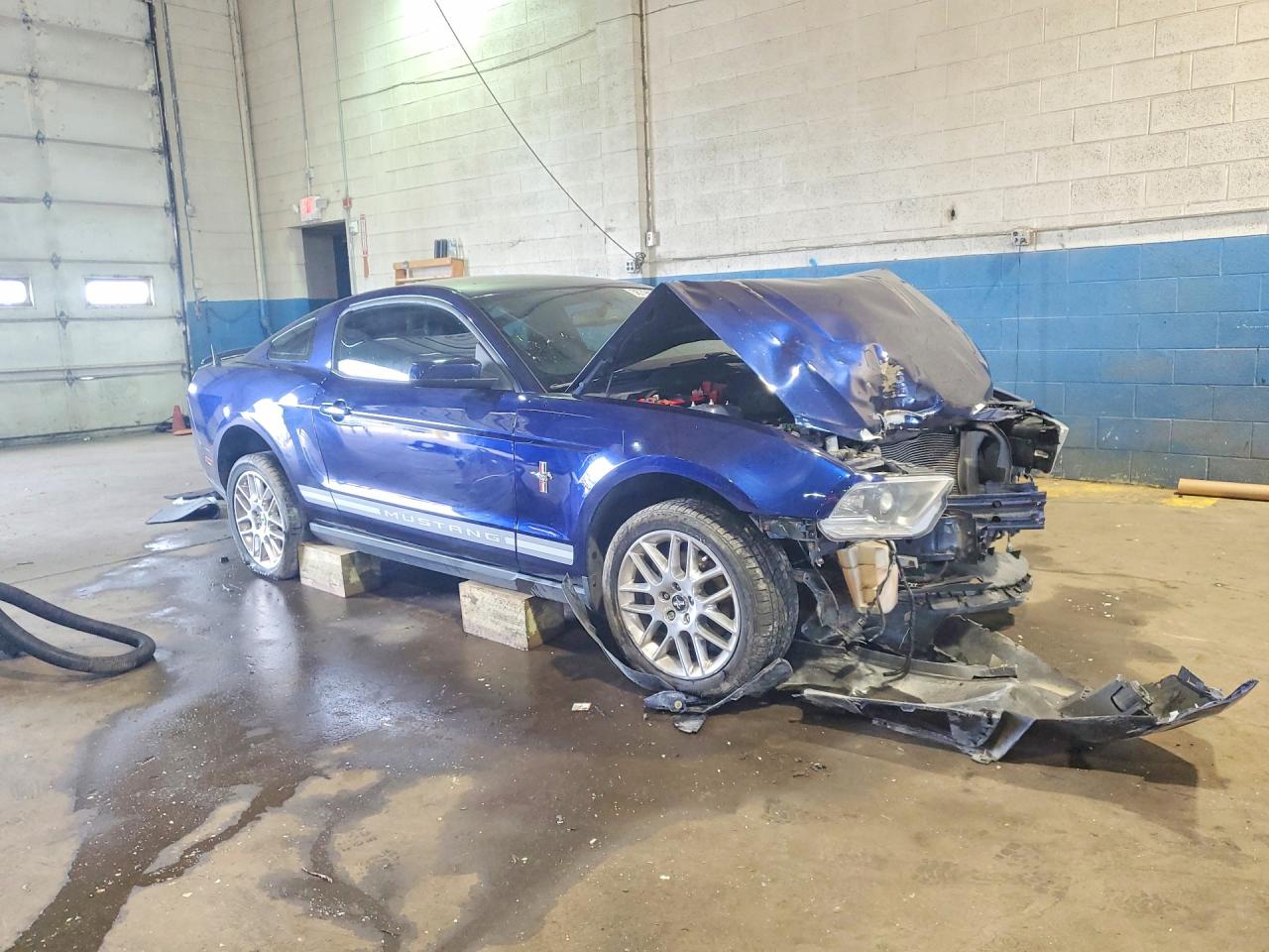2012 Ford Mustang Blue vin: 1ZVBP8AM2C5280691