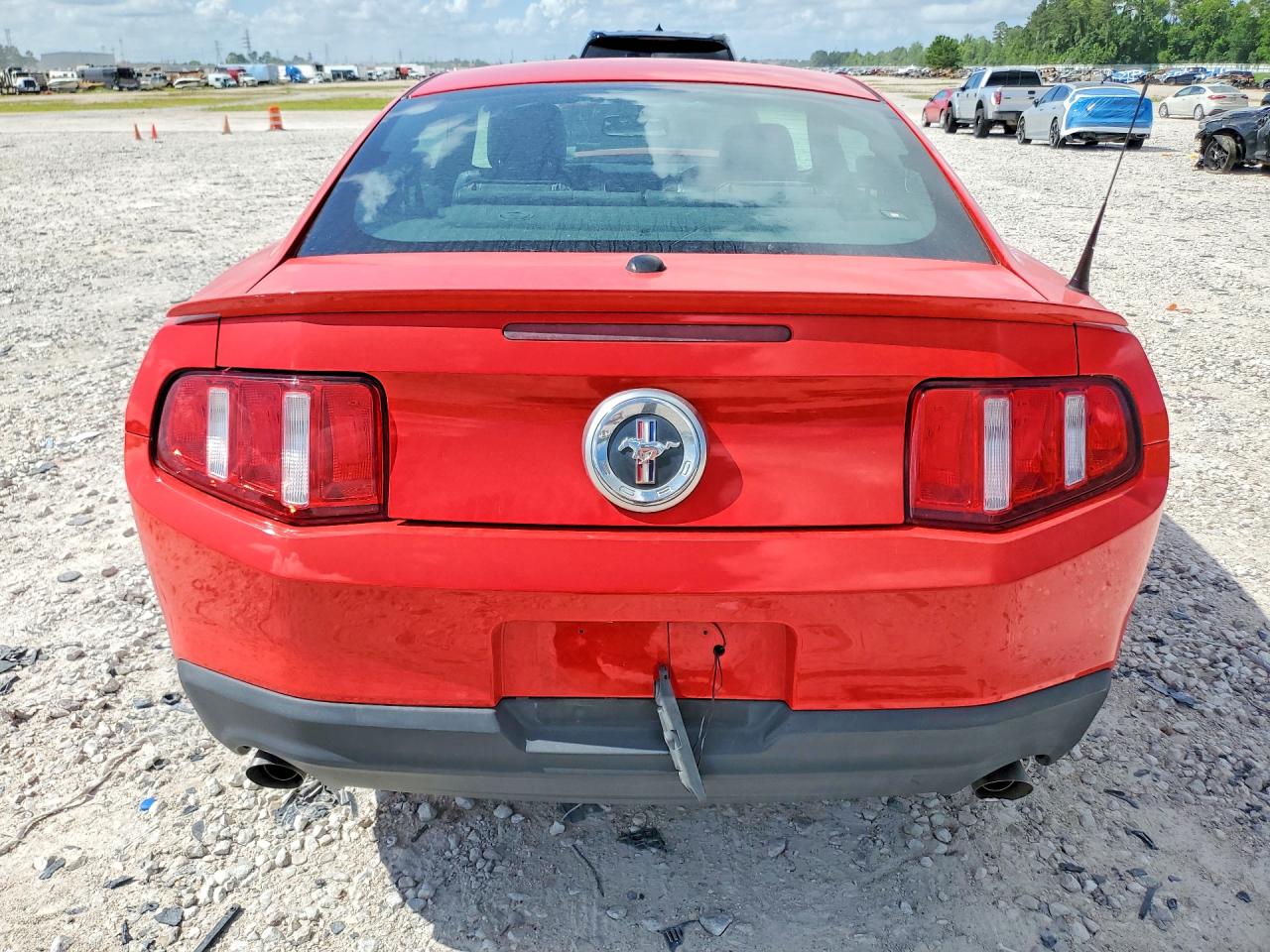 2012 Ford Mustang Red vin: 1ZVBP8AM2C5281629