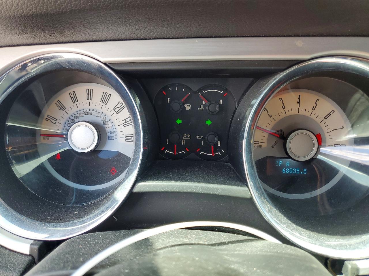 2012 Ford Mustang Red vin: 1ZVBP8AM2C5281629