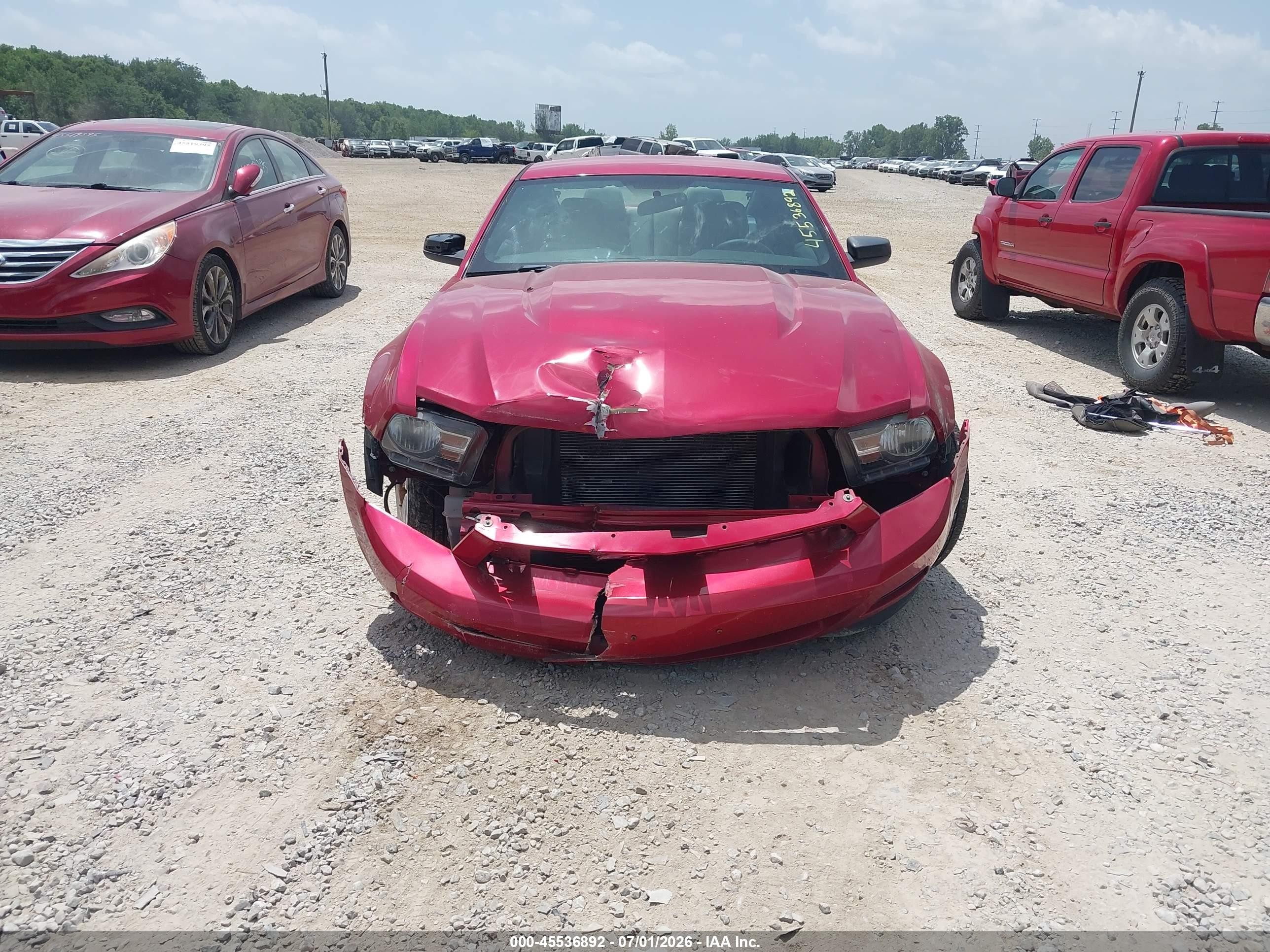 2012 Ford Mustang V6/v6 Premium Red vin: 1ZVBP8AM2C5287608