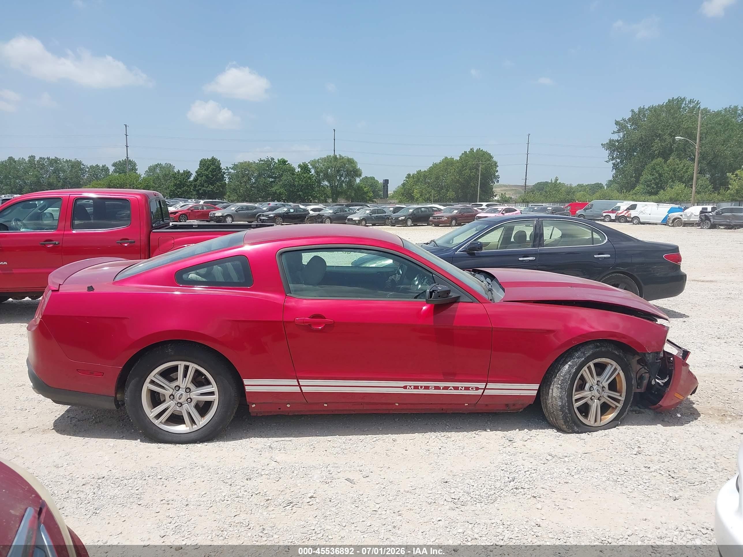 2012 Ford Mustang V6/v6 Premium Red vin: 1ZVBP8AM2C5287608