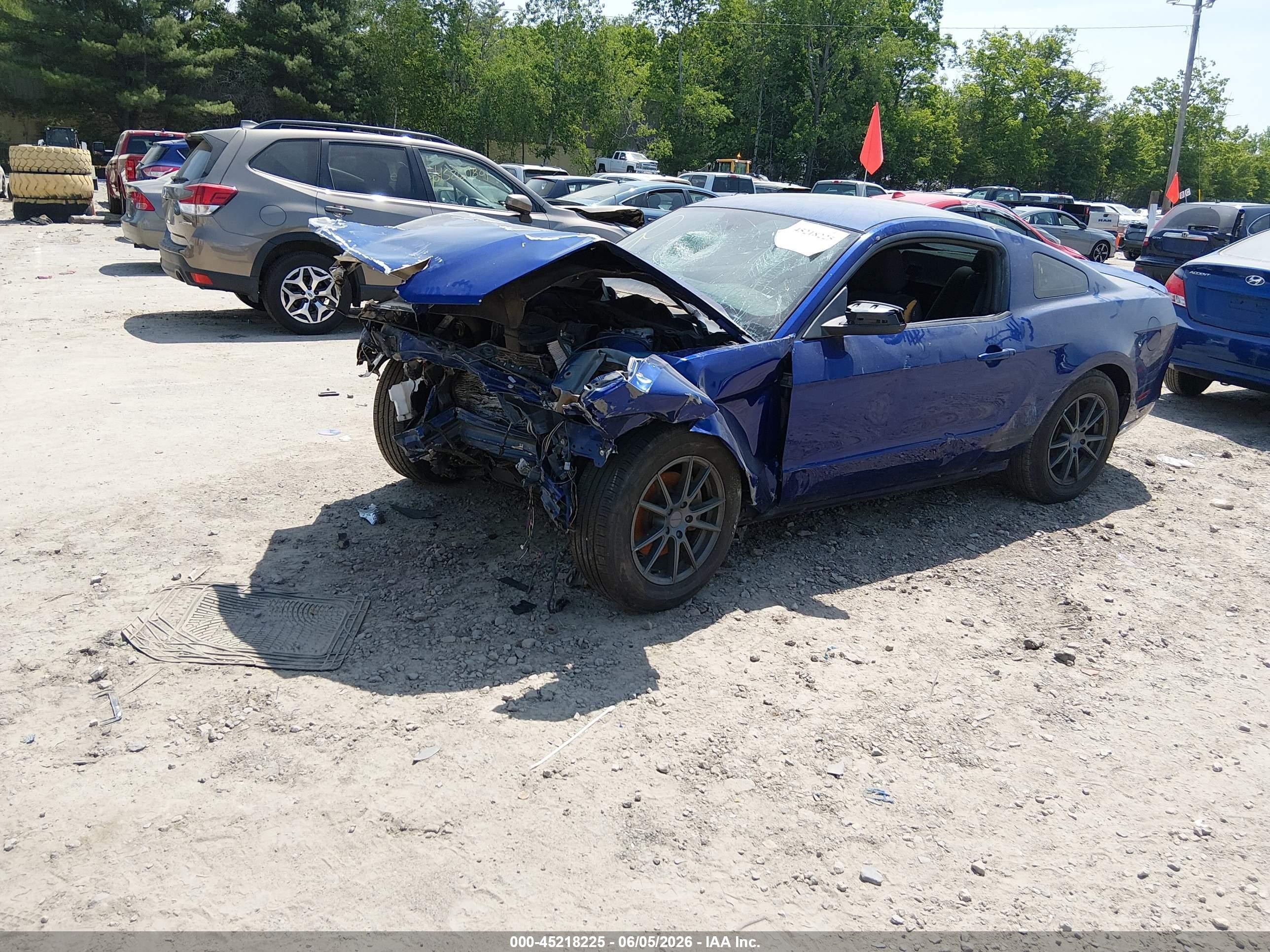 2013 Ford Mustang V6 Blue vin: 1ZVBP8AM2D5213266