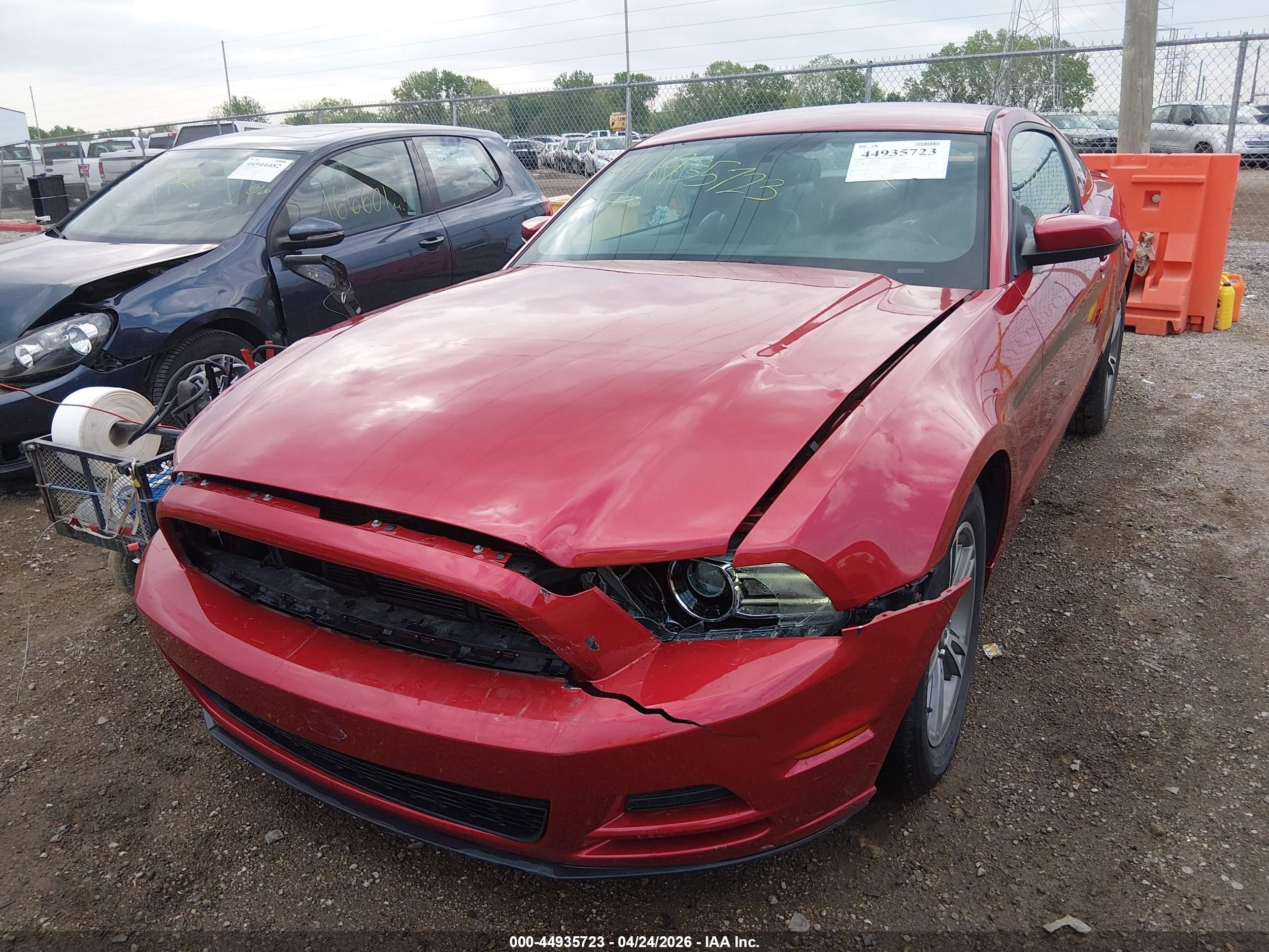 2013 Ford Mustang V6 Premium Red vin: 1ZVBP8AM2D5231671