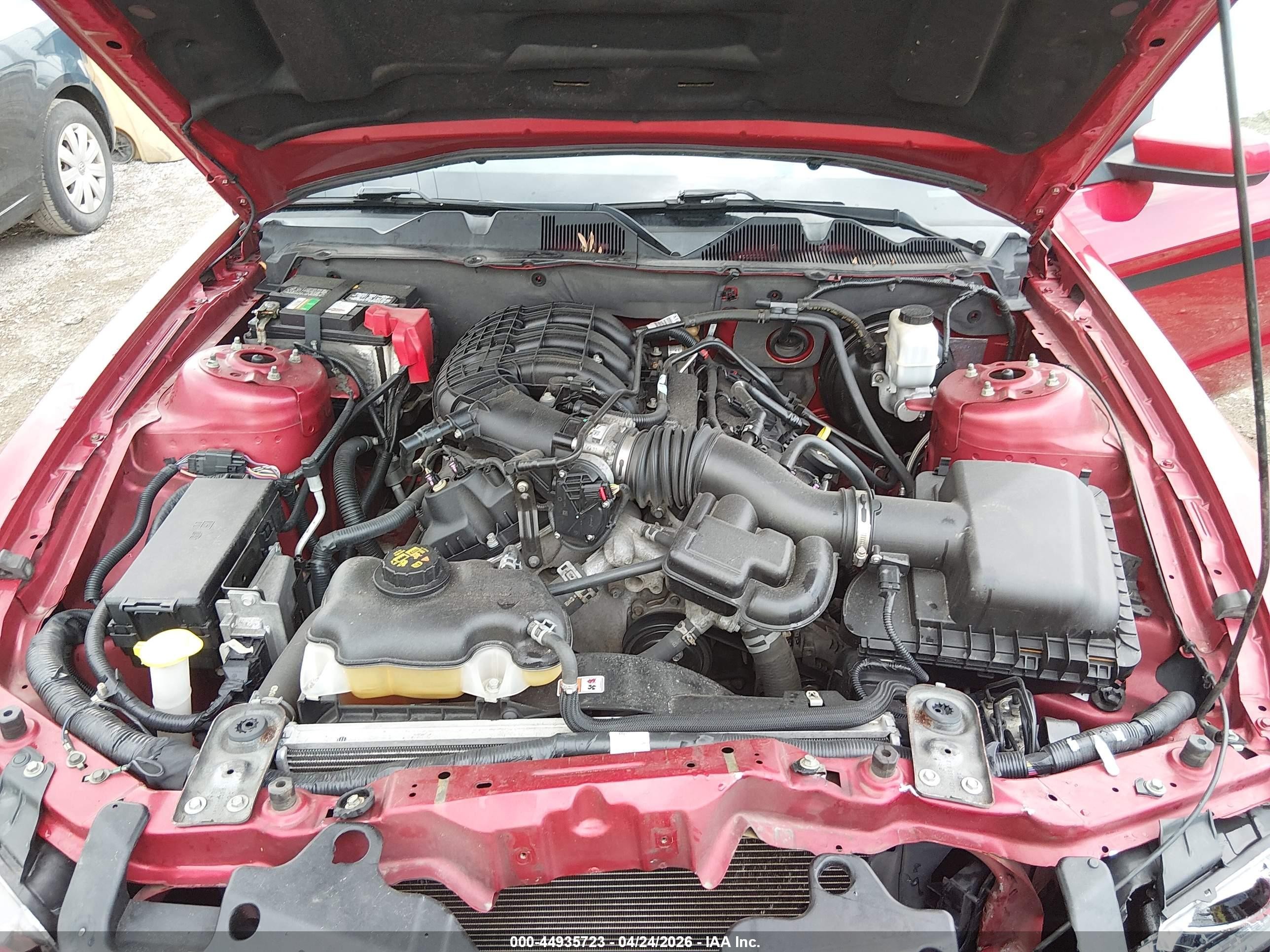 2013 Ford Mustang V6 Premium Red vin: 1ZVBP8AM2D5231671