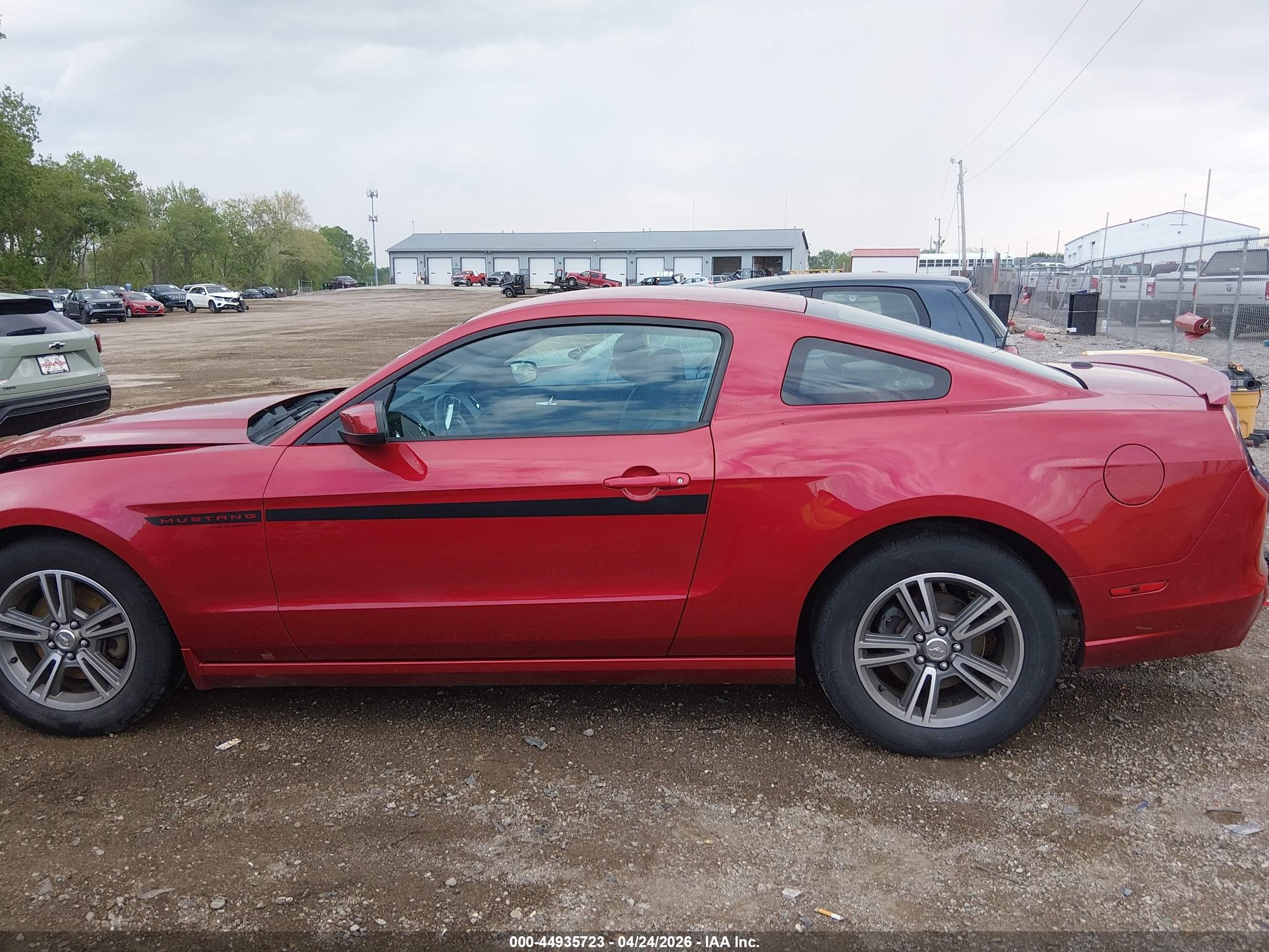 2013 Ford Mustang V6 Premium Red vin: 1ZVBP8AM2D5231671