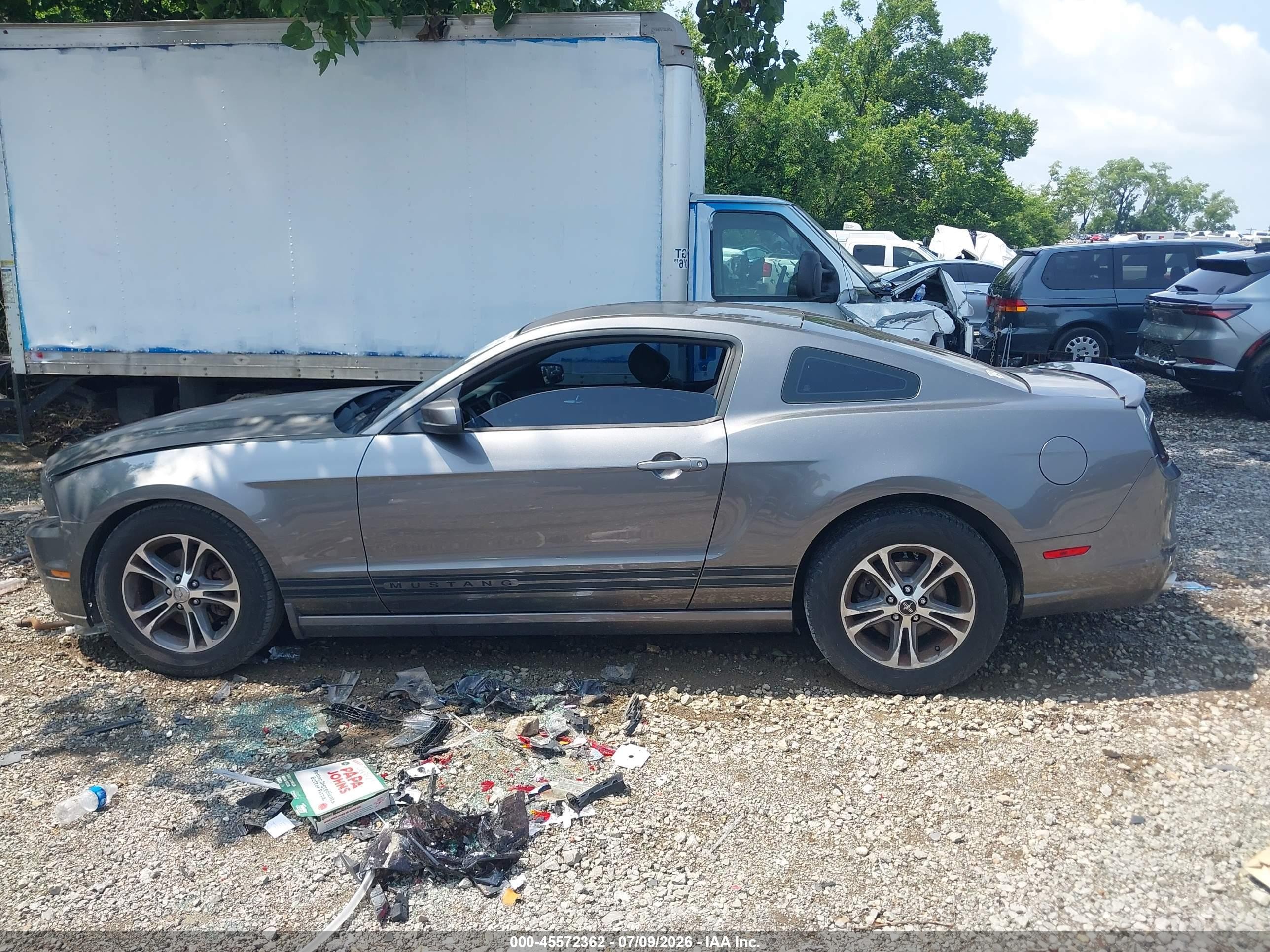 2013 Ford Mustang V6 Premium Gray vin: 1ZVBP8AM2D5243786
