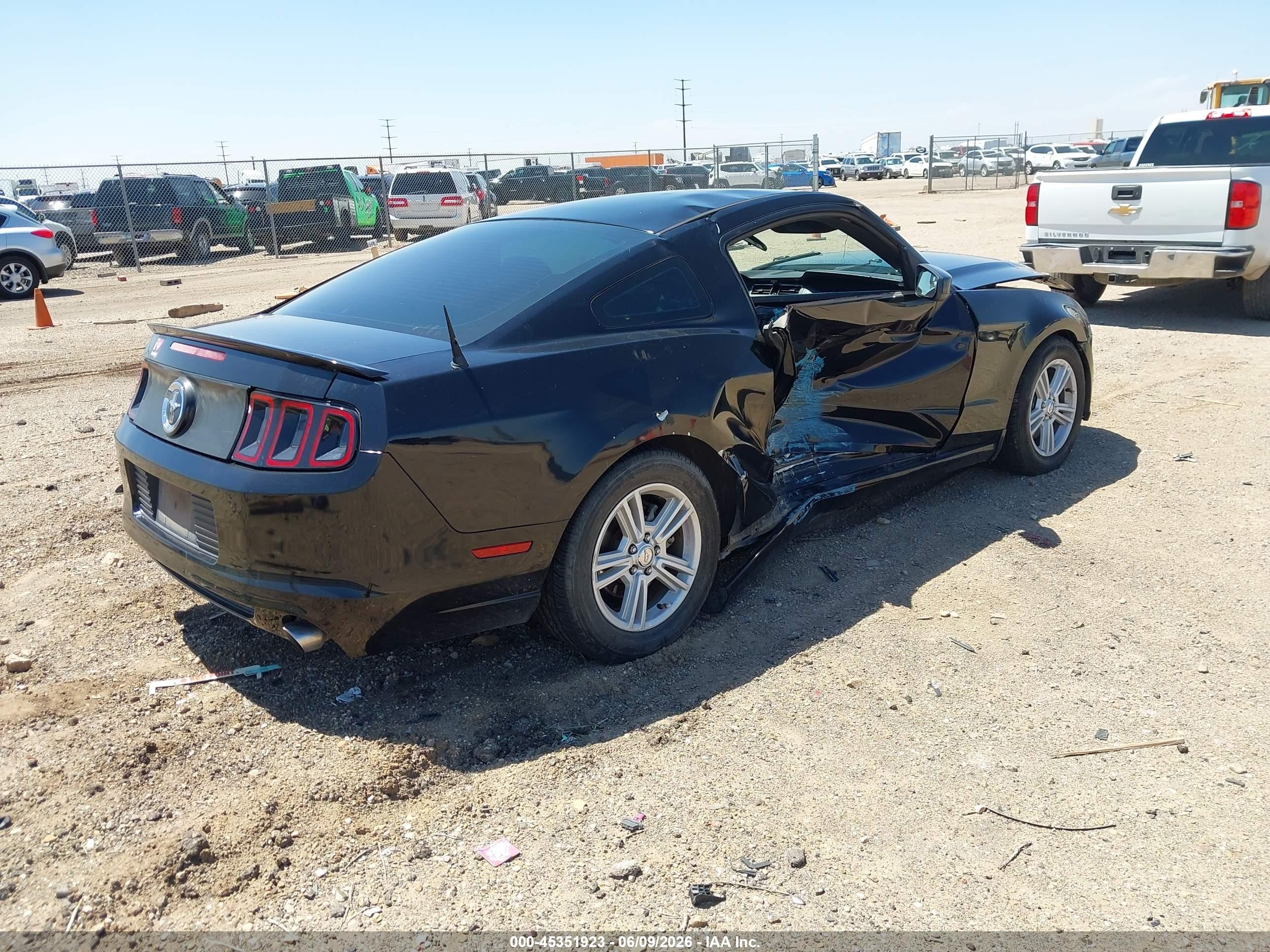 2013 Ford Mustang V6 Black vin: 1ZVBP8AM2D5251385