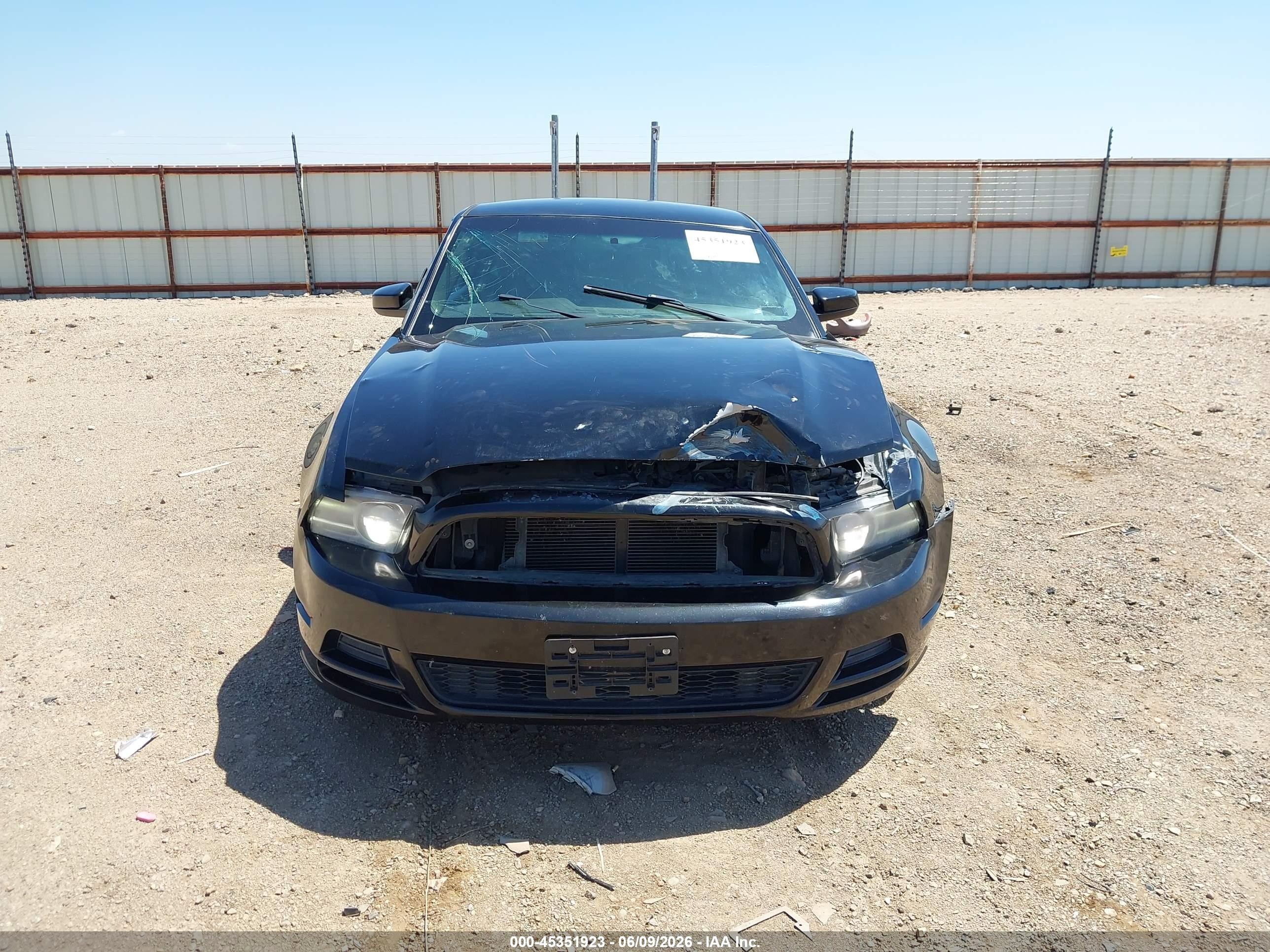 2013 Ford Mustang V6 Black vin: 1ZVBP8AM2D5251385