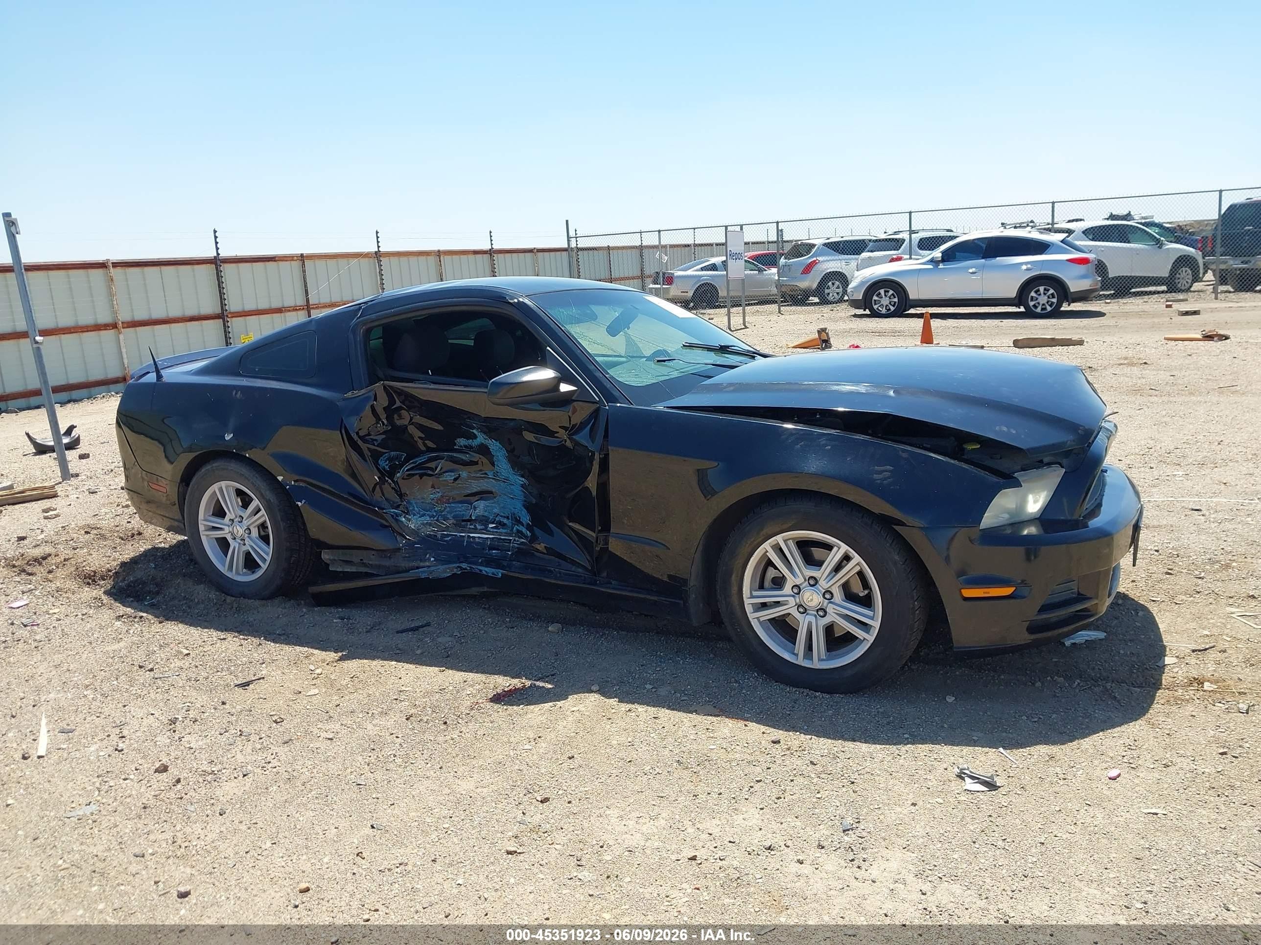 2013 Ford Mustang V6 Black vin: 1ZVBP8AM2D5251385