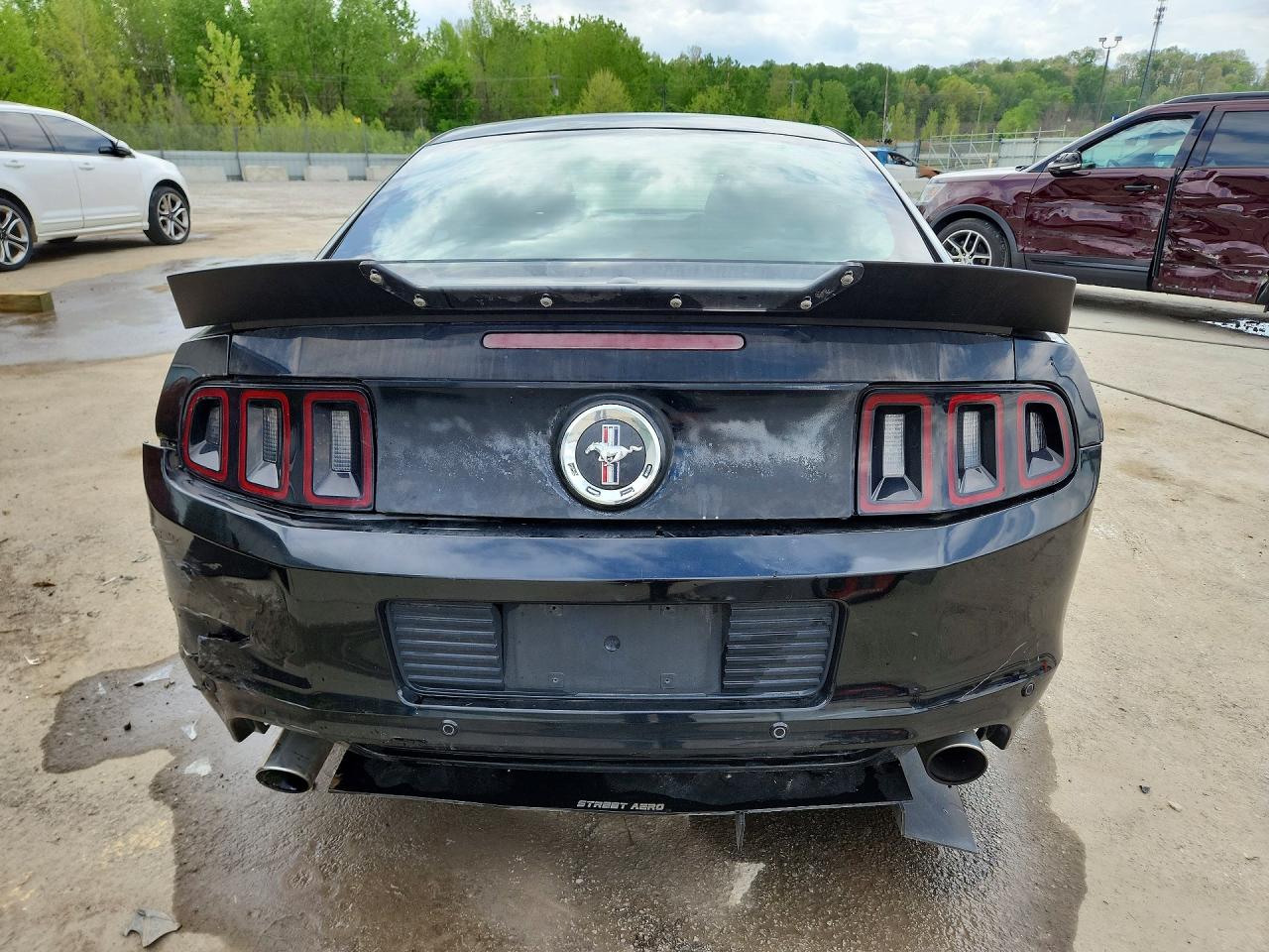 2013 Ford Mustang Black vin: 1ZVBP8AM2D5252732