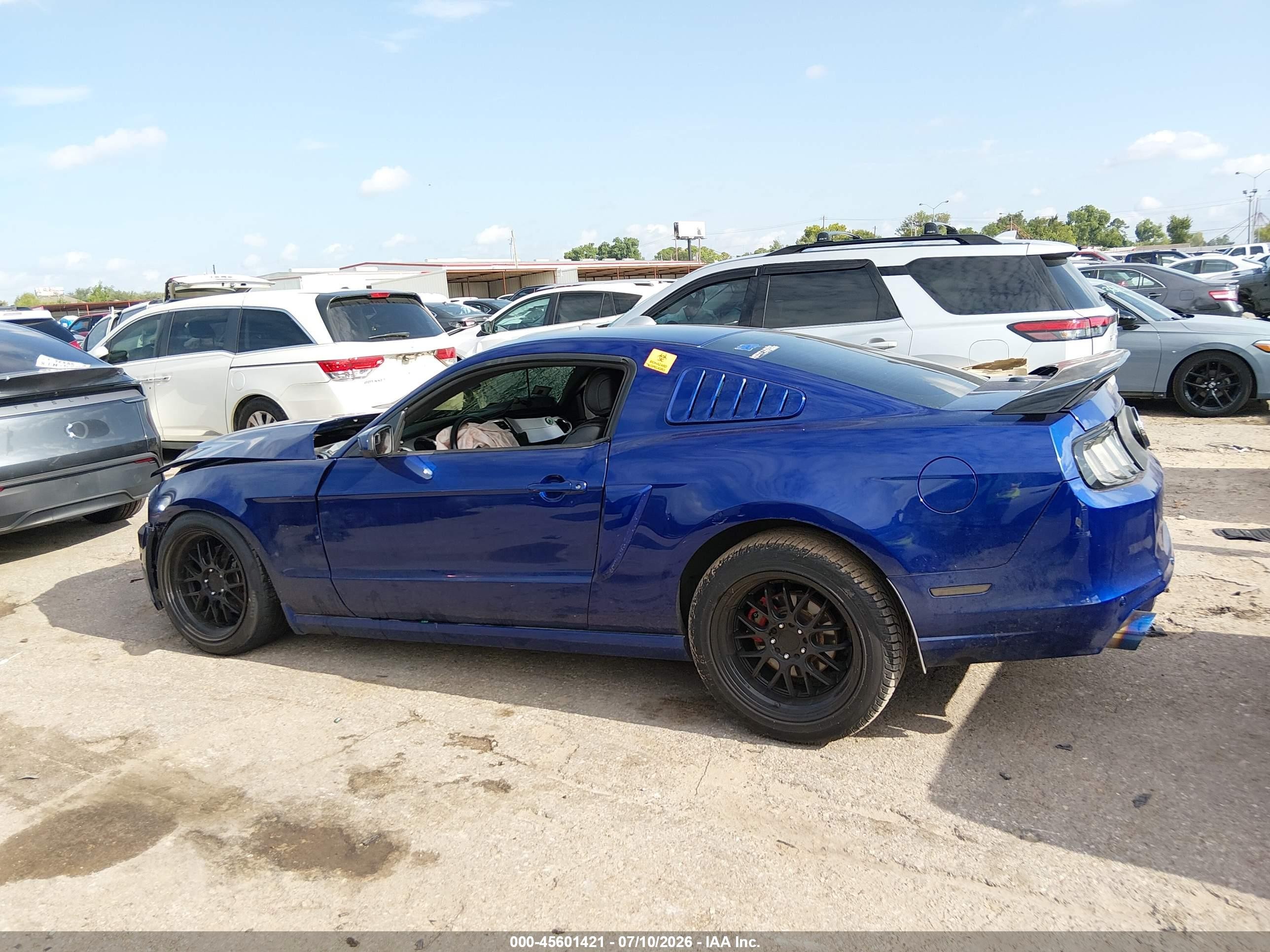 2013 Ford Mustang V6 Premium Blue vin: 1ZVBP8AM2D5274472