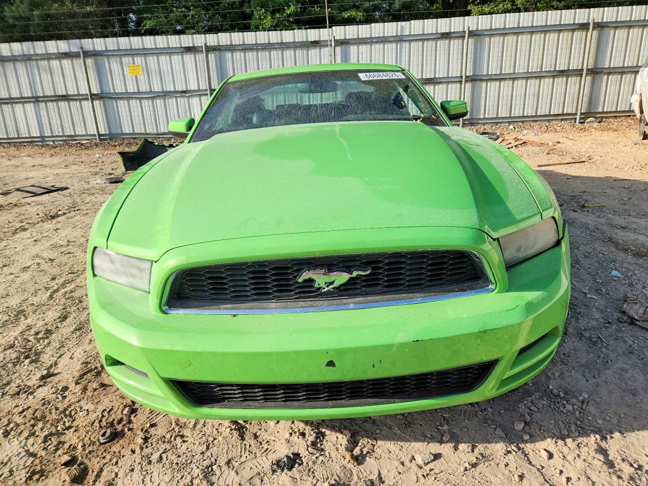 2014 Ford Mustang Зеленый vin: 1ZVBP8AM2E5202107
