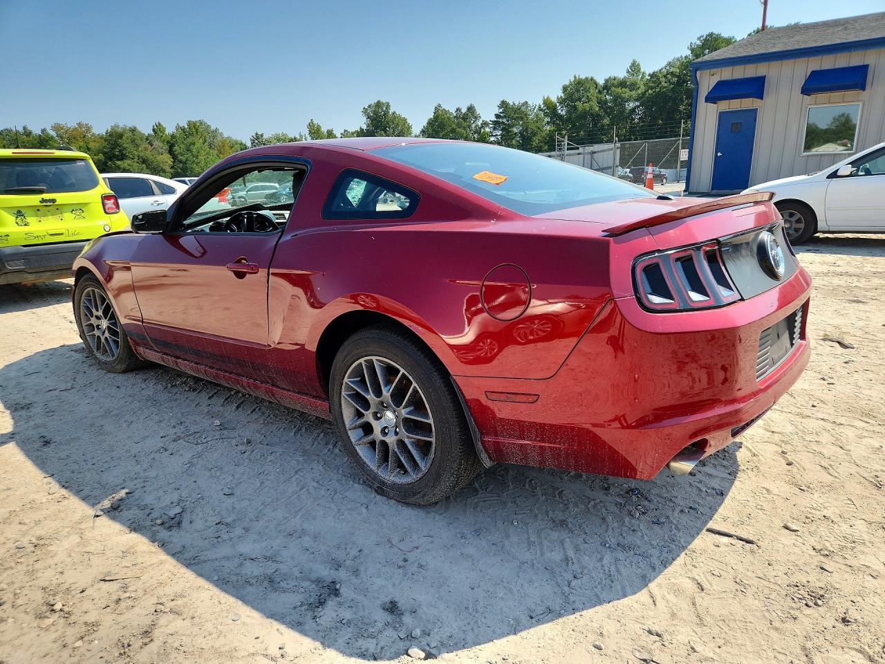 2014 Ford Mustang Burgundy vin: 1ZVBP8AM2E5206576