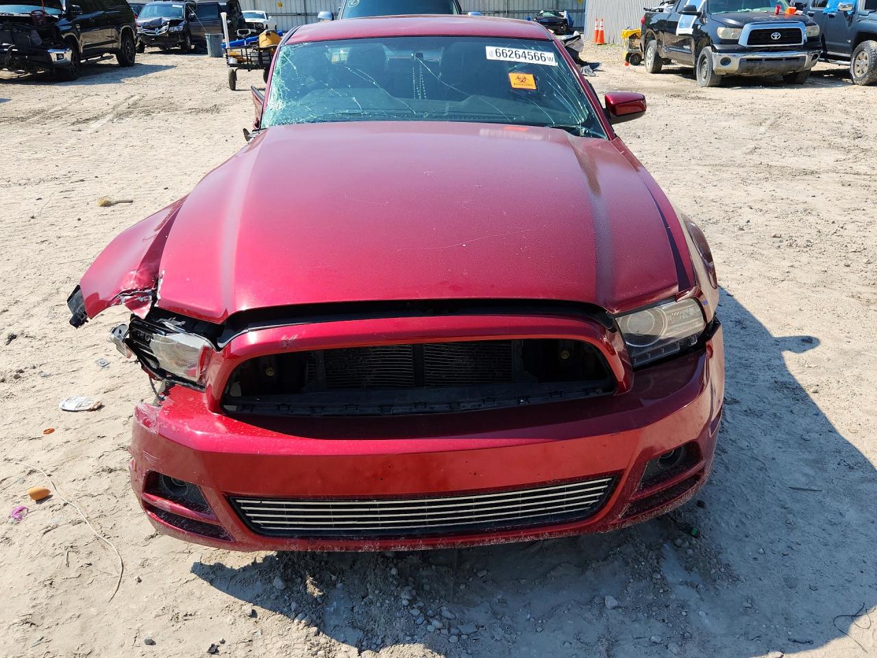 2014 Ford Mustang Burgundy vin: 1ZVBP8AM2E5206576