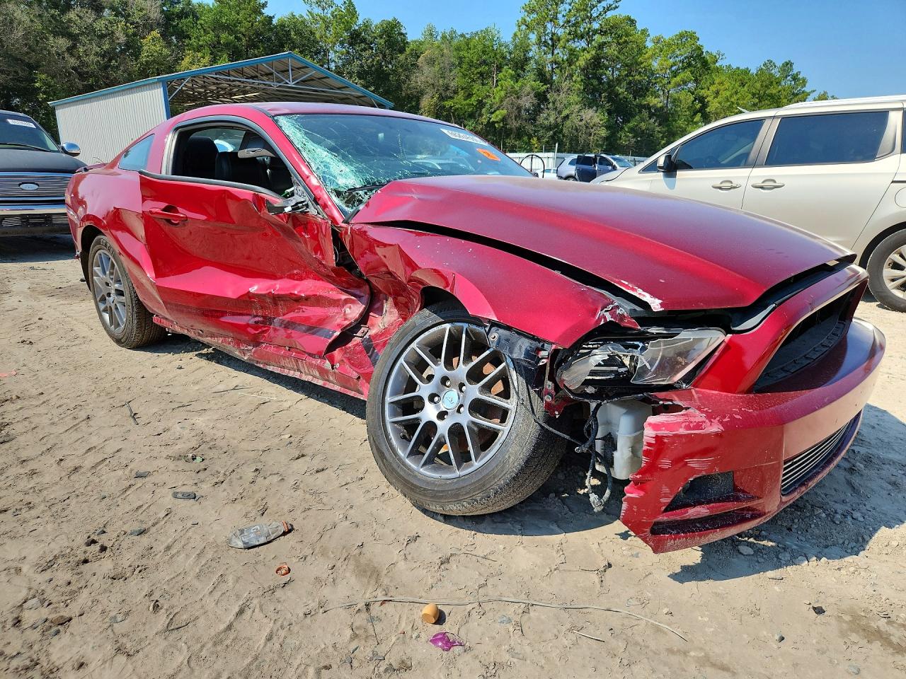 2014 Ford Mustang Burgundy vin: 1ZVBP8AM2E5206576