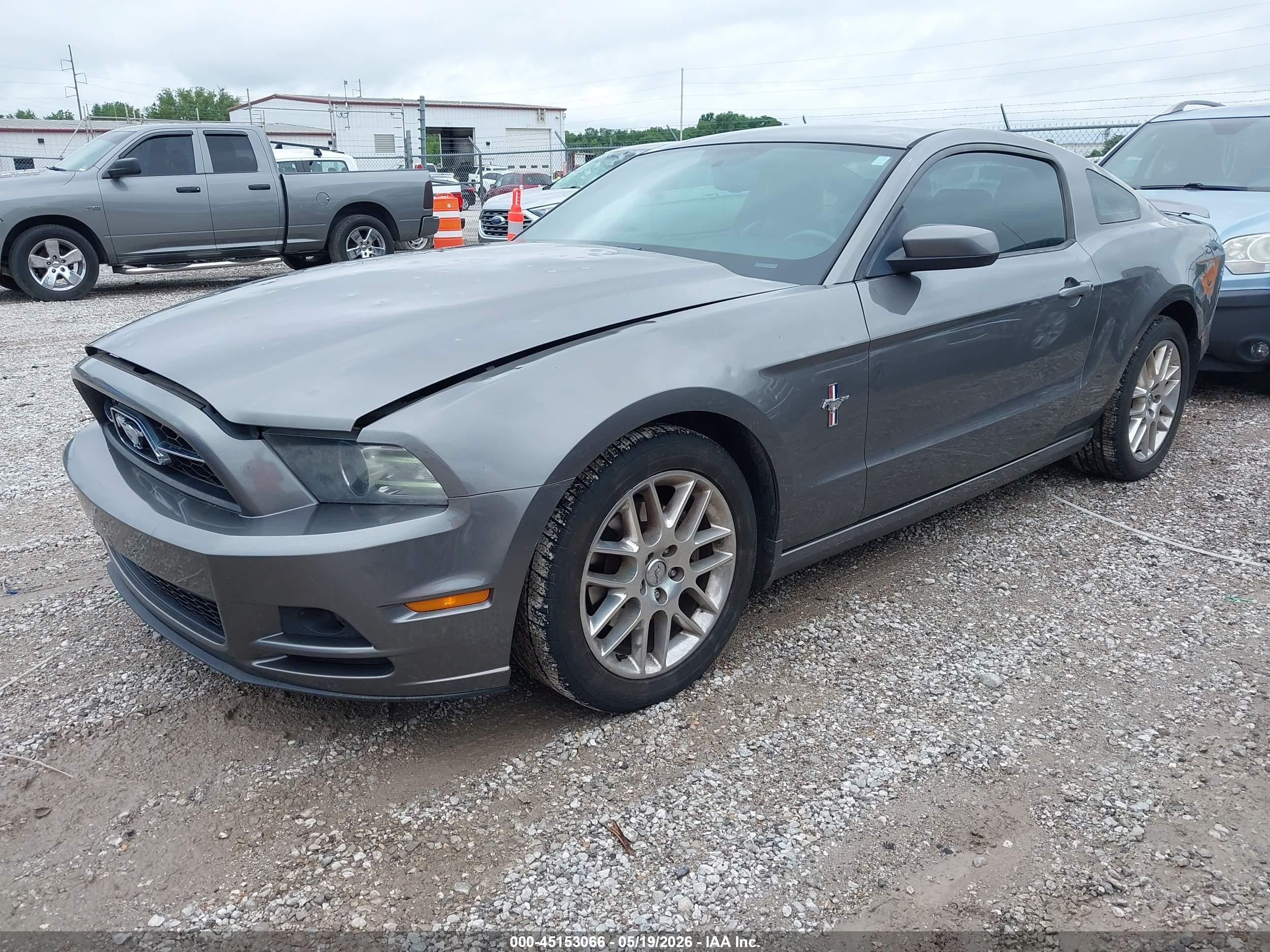 2014 Ford Mustang V6 Premium Gray vin: 1ZVBP8AM2E5218808