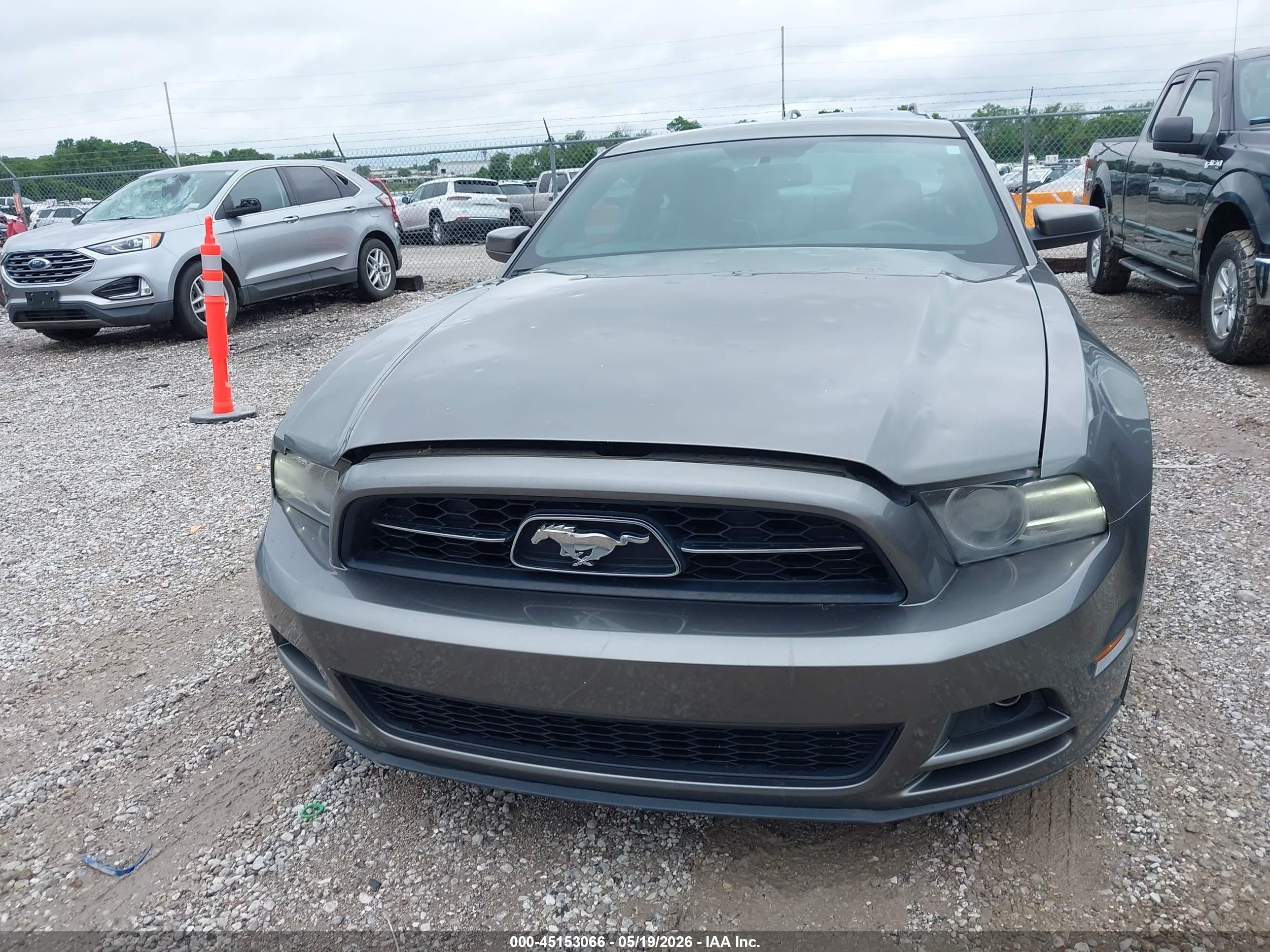 2014 Ford Mustang V6 Premium Gray vin: 1ZVBP8AM2E5218808