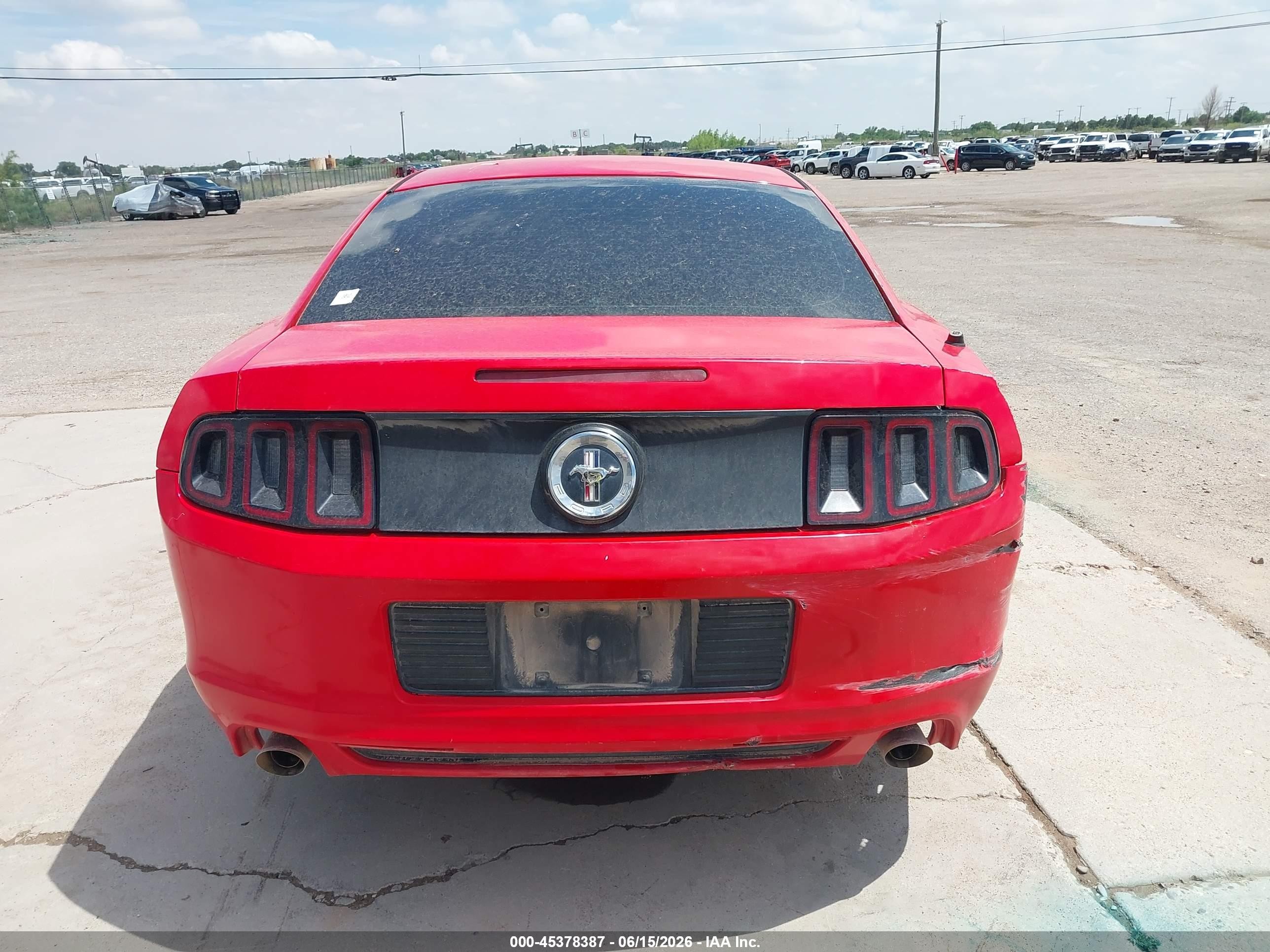 2014 Ford Mustang V6 Красный vin: 1ZVBP8AM2E5237892