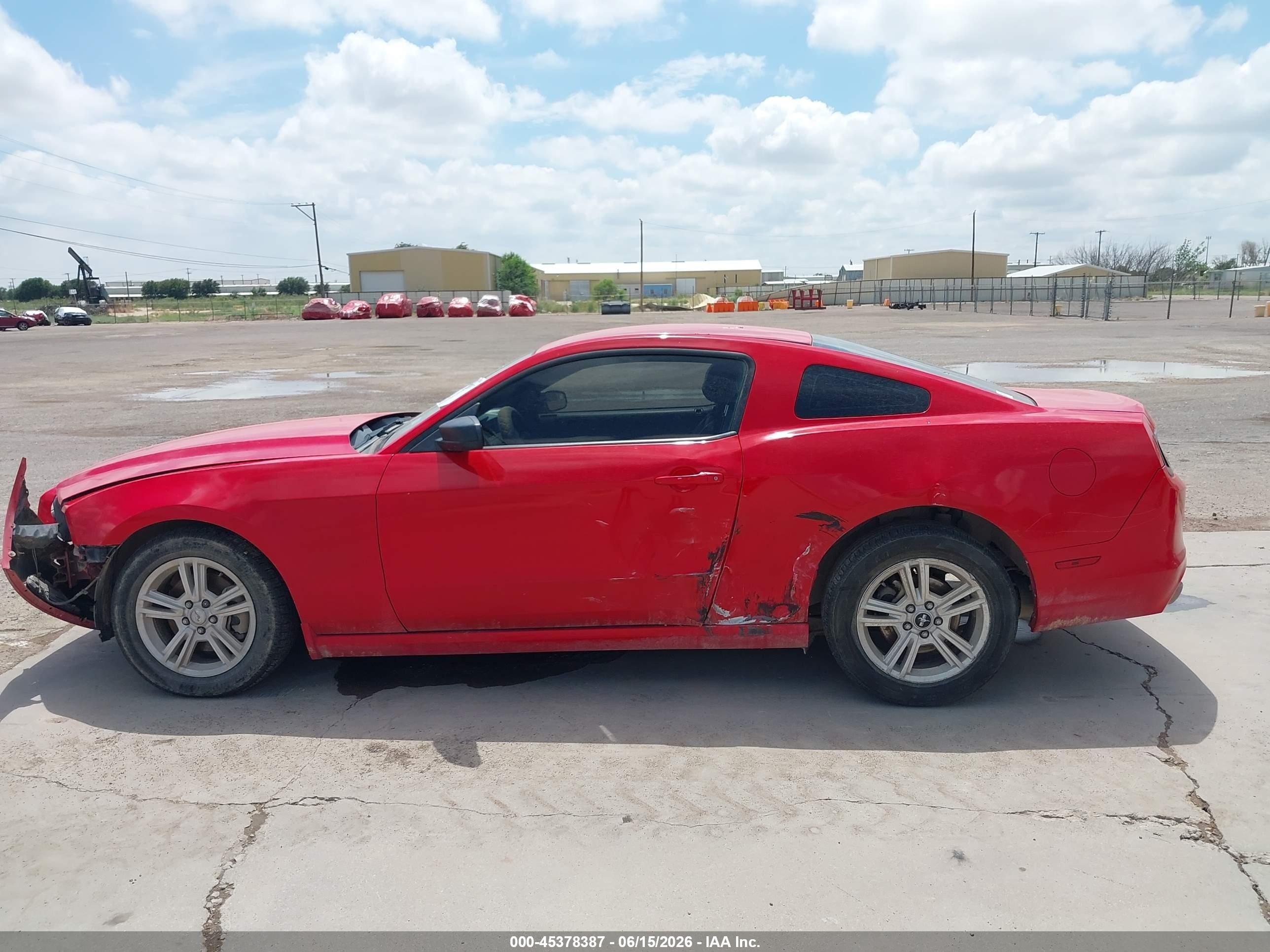 2014 Ford Mustang V6 Красный vin: 1ZVBP8AM2E5237892