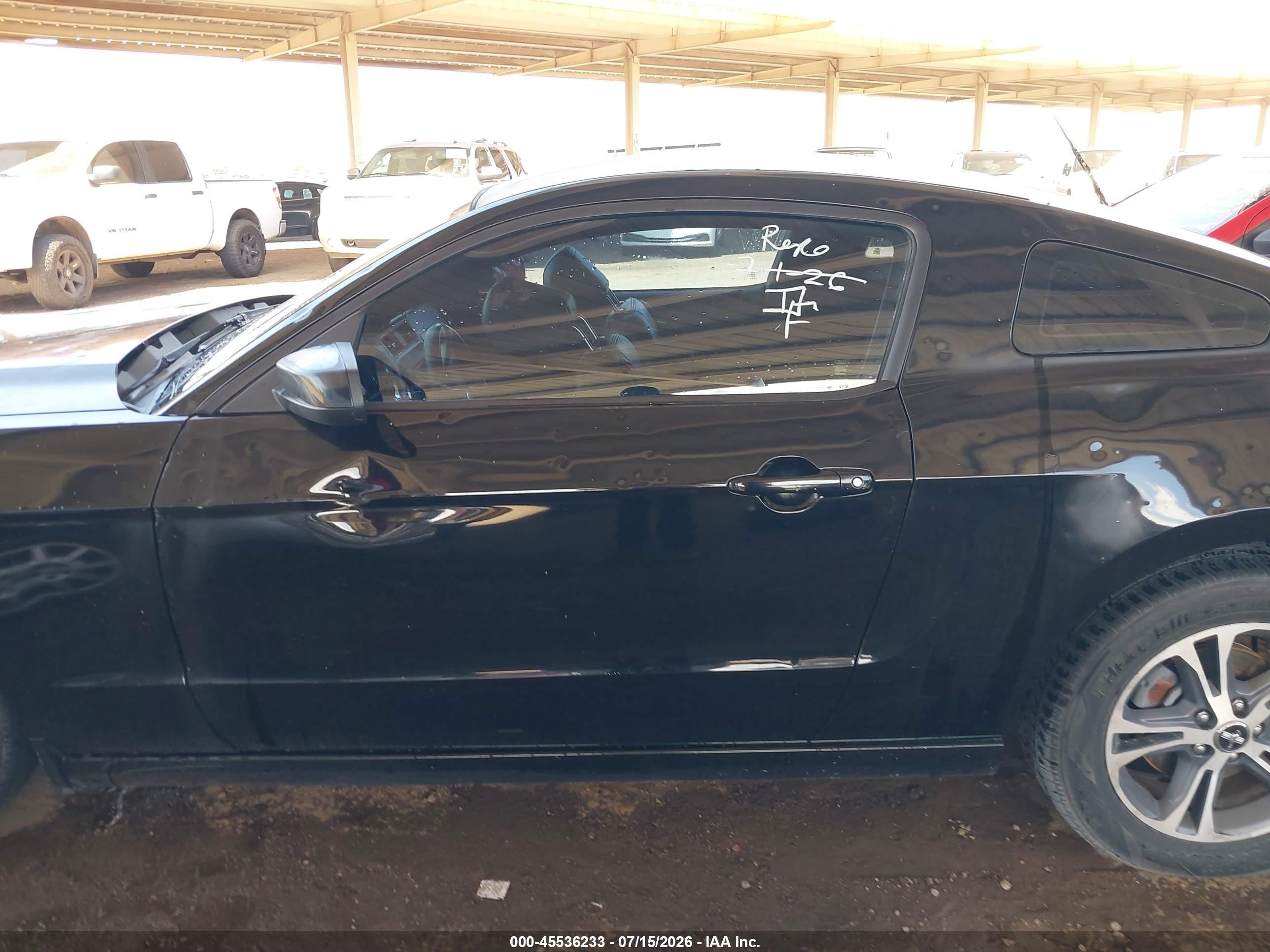 2014 Ford Mustang V6 Premium Black vin: 1ZVBP8AM2E5260377