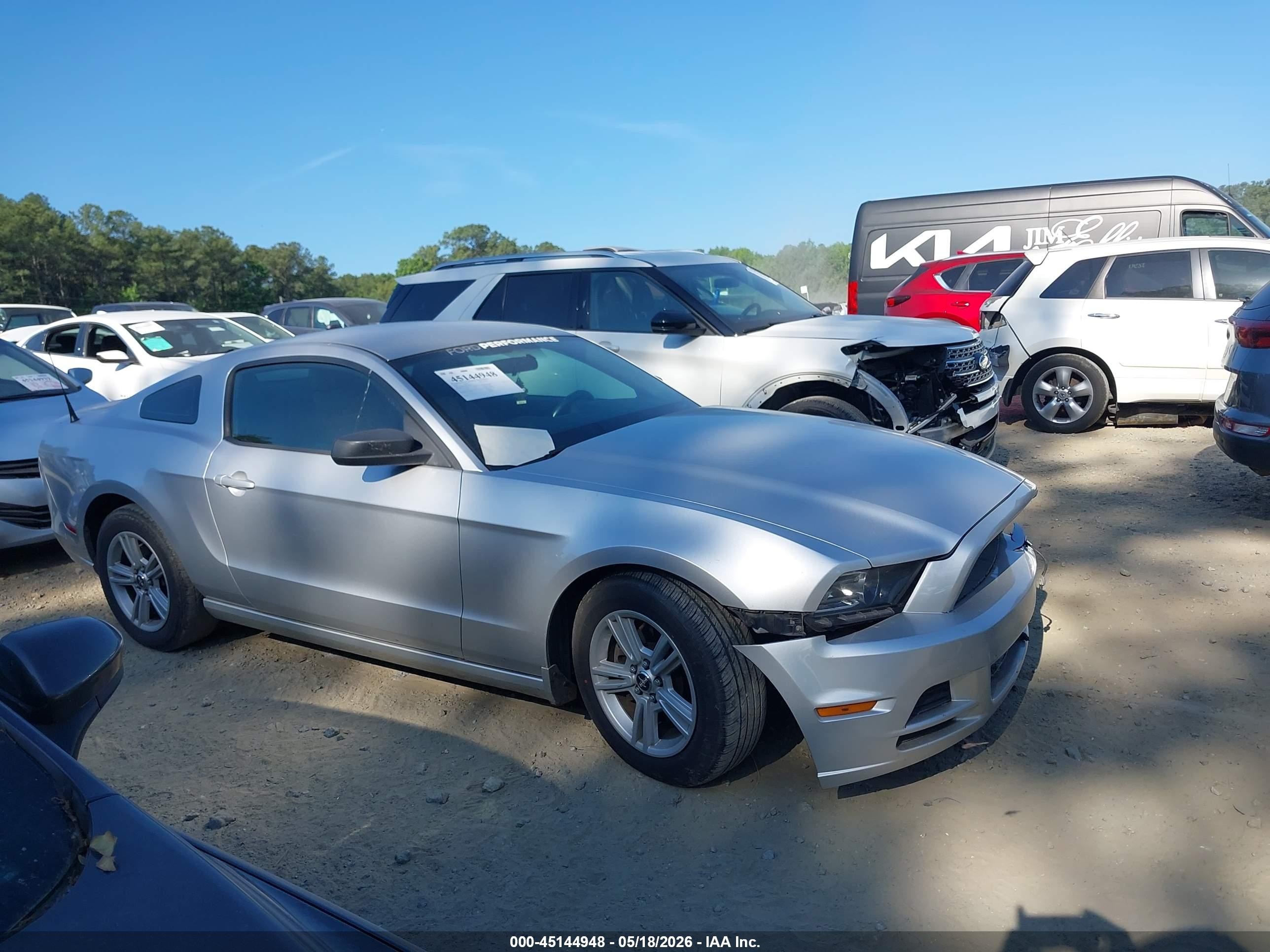 2014 Ford Mustang V6 Silver vin: 1ZVBP8AM2E5280192