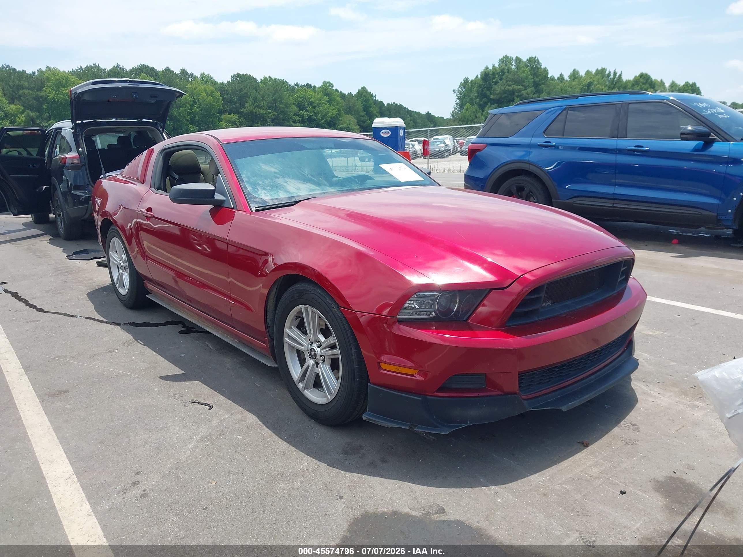 2014 Ford Mustang V6/v6 Premium Maroon vin: 1ZVBP8AM2E5298501