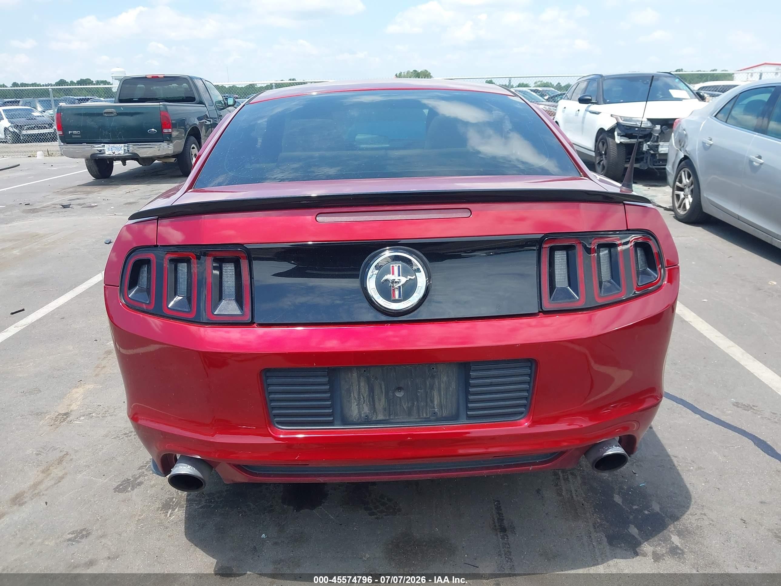 2014 Ford Mustang V6/v6 Premium Maroon vin: 1ZVBP8AM2E5298501