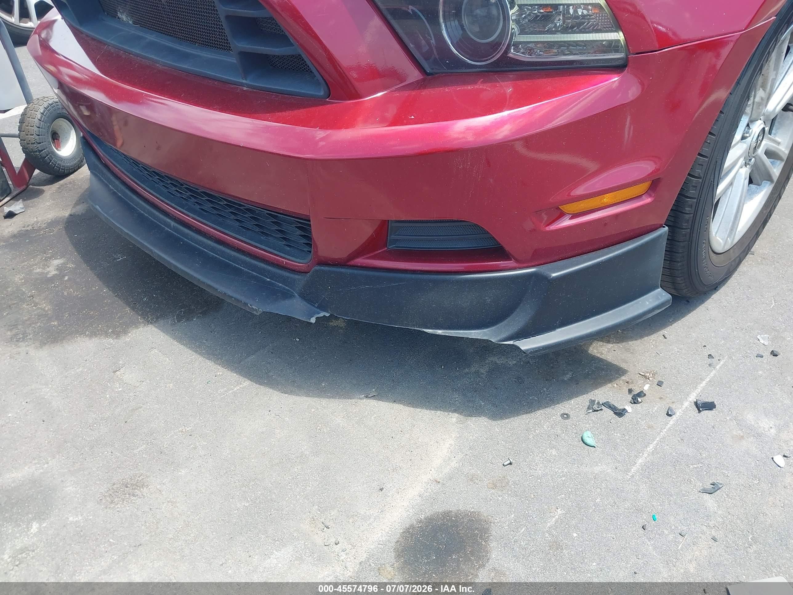 2014 Ford Mustang V6/v6 Premium Maroon vin: 1ZVBP8AM2E5298501