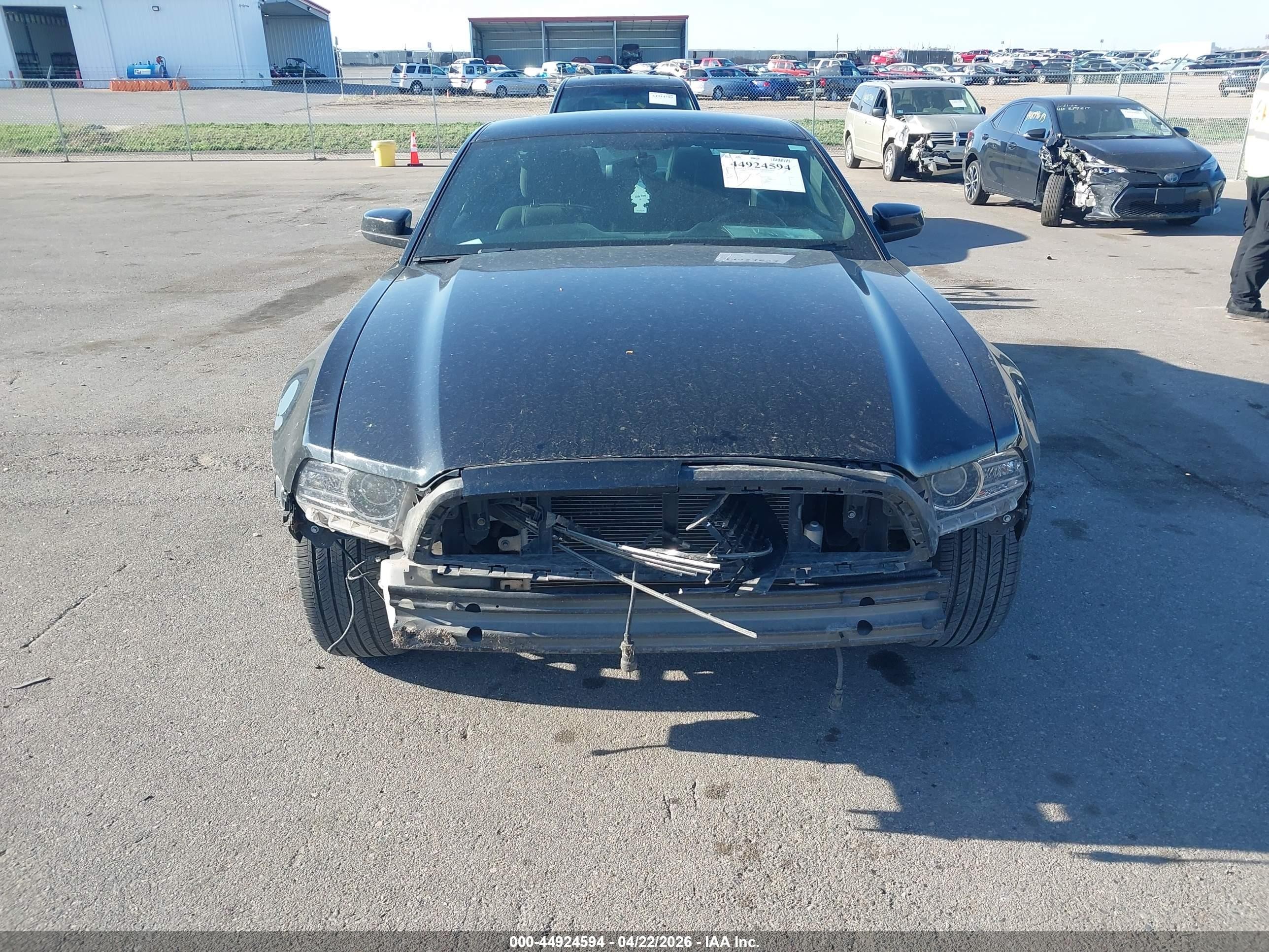 2014 Ford Mustang V6 Black vin: 1ZVBP8AM2E5321369