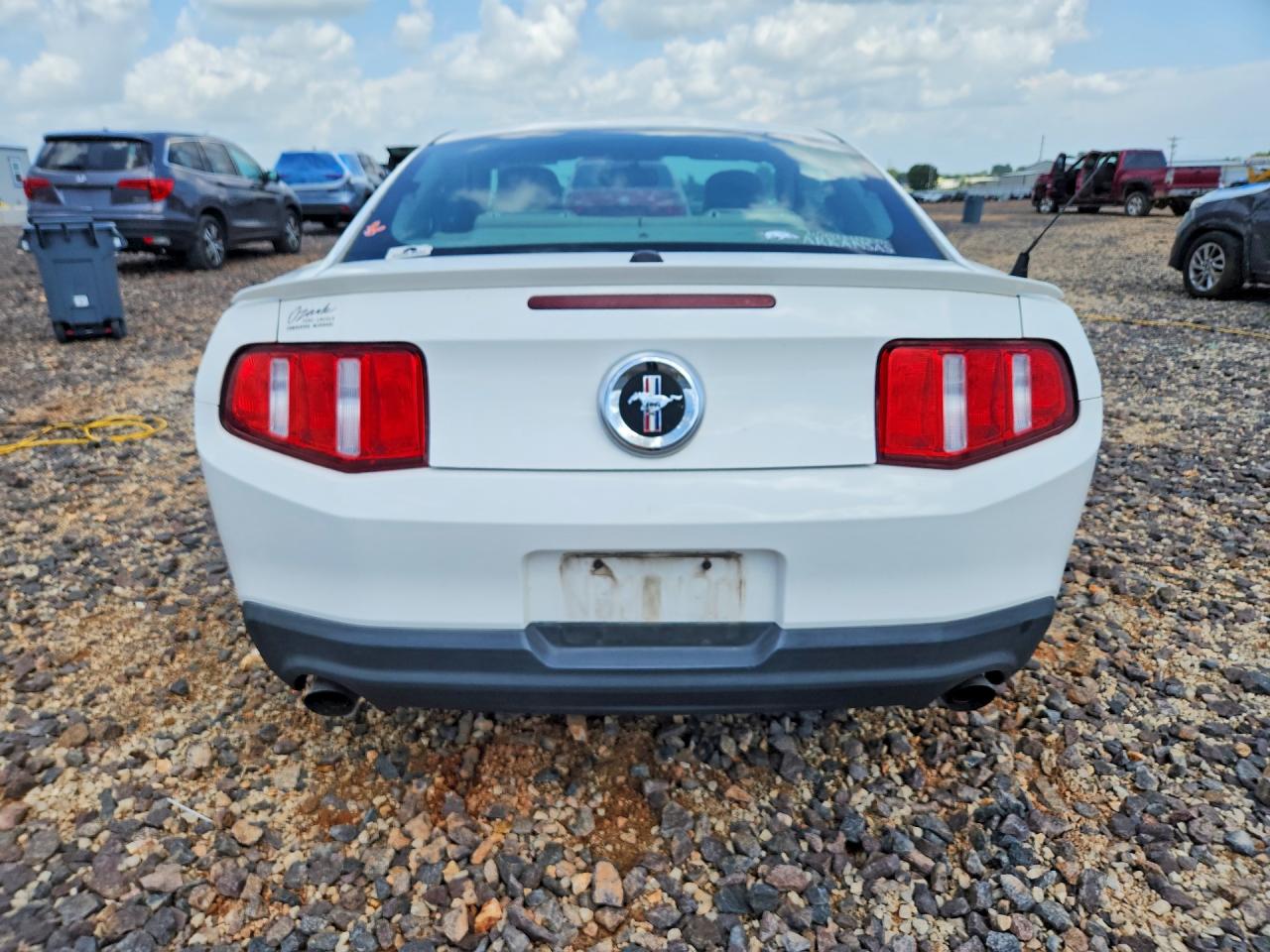 2011 Ford Mustang White vin: 1ZVBP8AM3B5120589