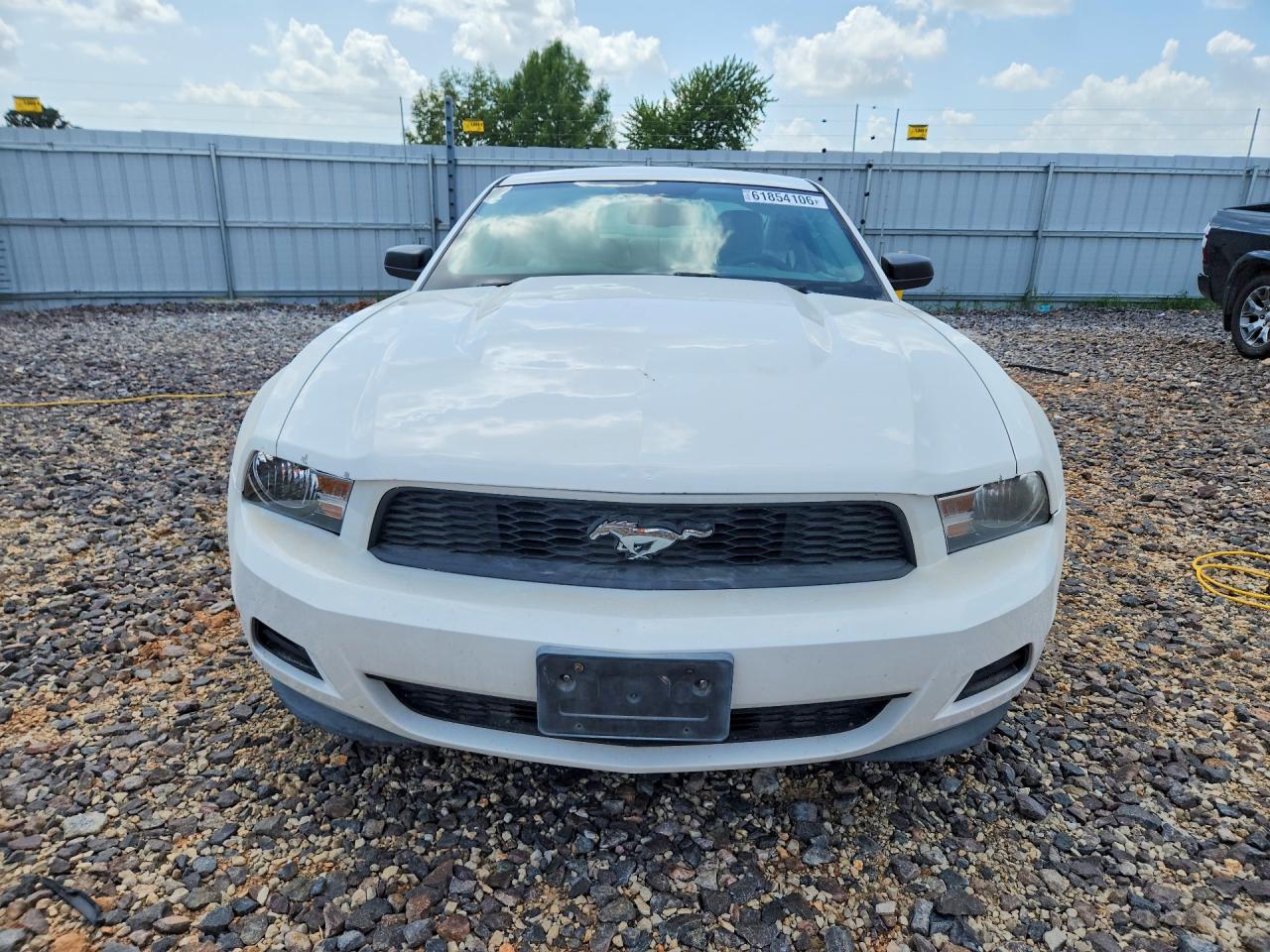 2011 Ford Mustang White vin: 1ZVBP8AM3B5120589
