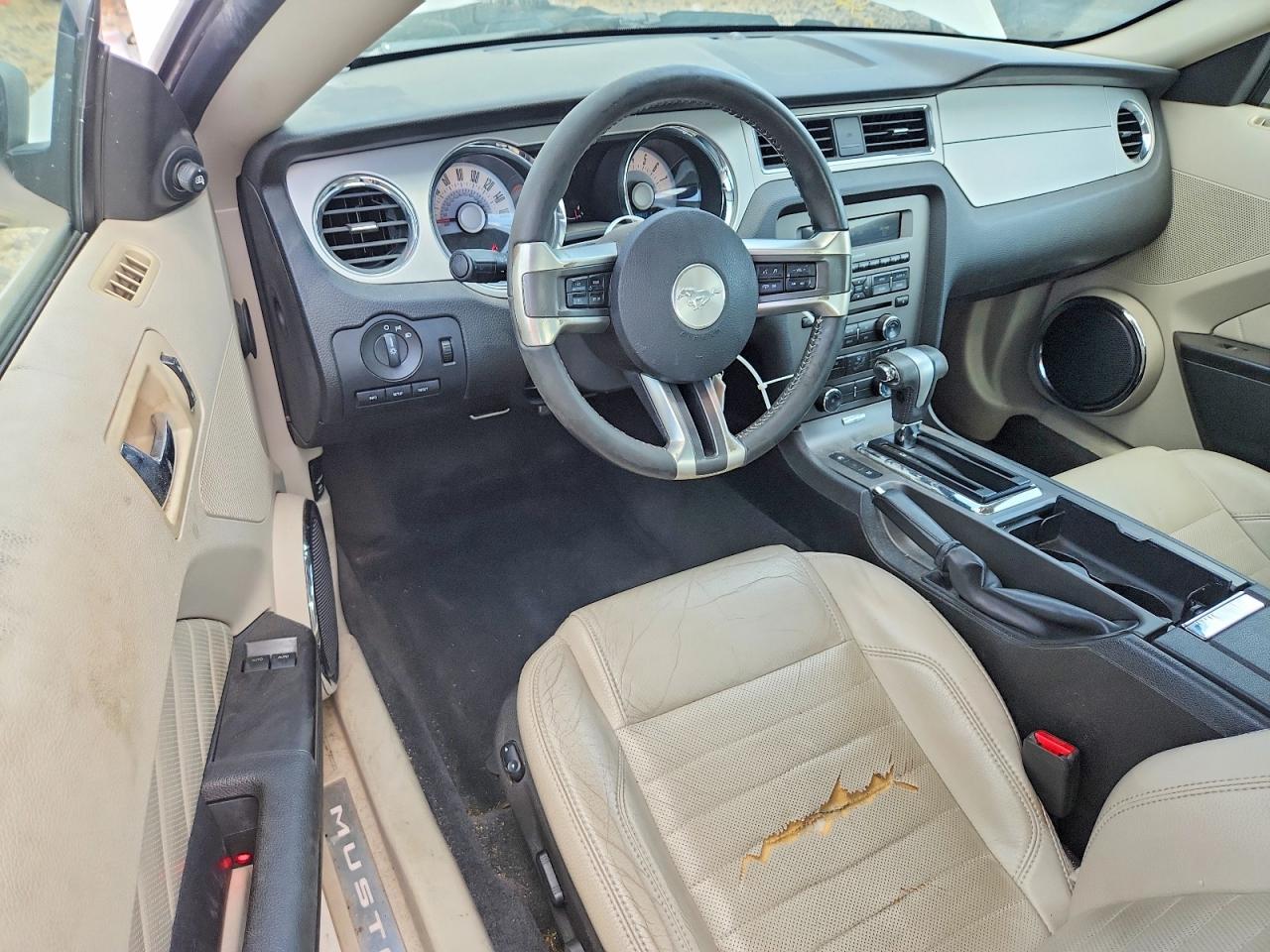 2011 Ford Mustang White vin: 1ZVBP8AM3B5120589